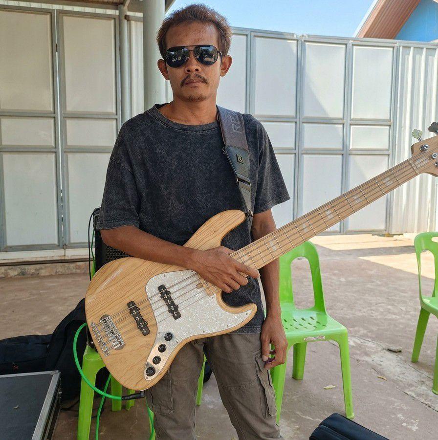 Bass Players | Staining and coating the bass neck | Facebook