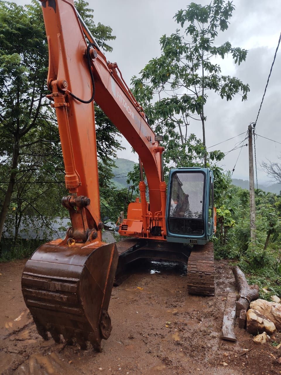 HITACHI EX120-3