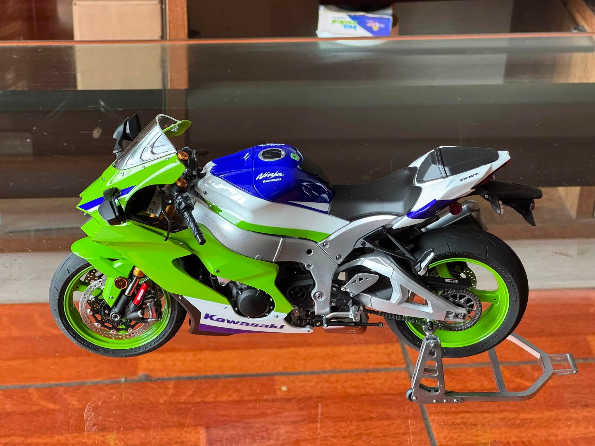 Meng Kawasaki ZX10R 1/9 Model finished, upgrades from Falcon Models