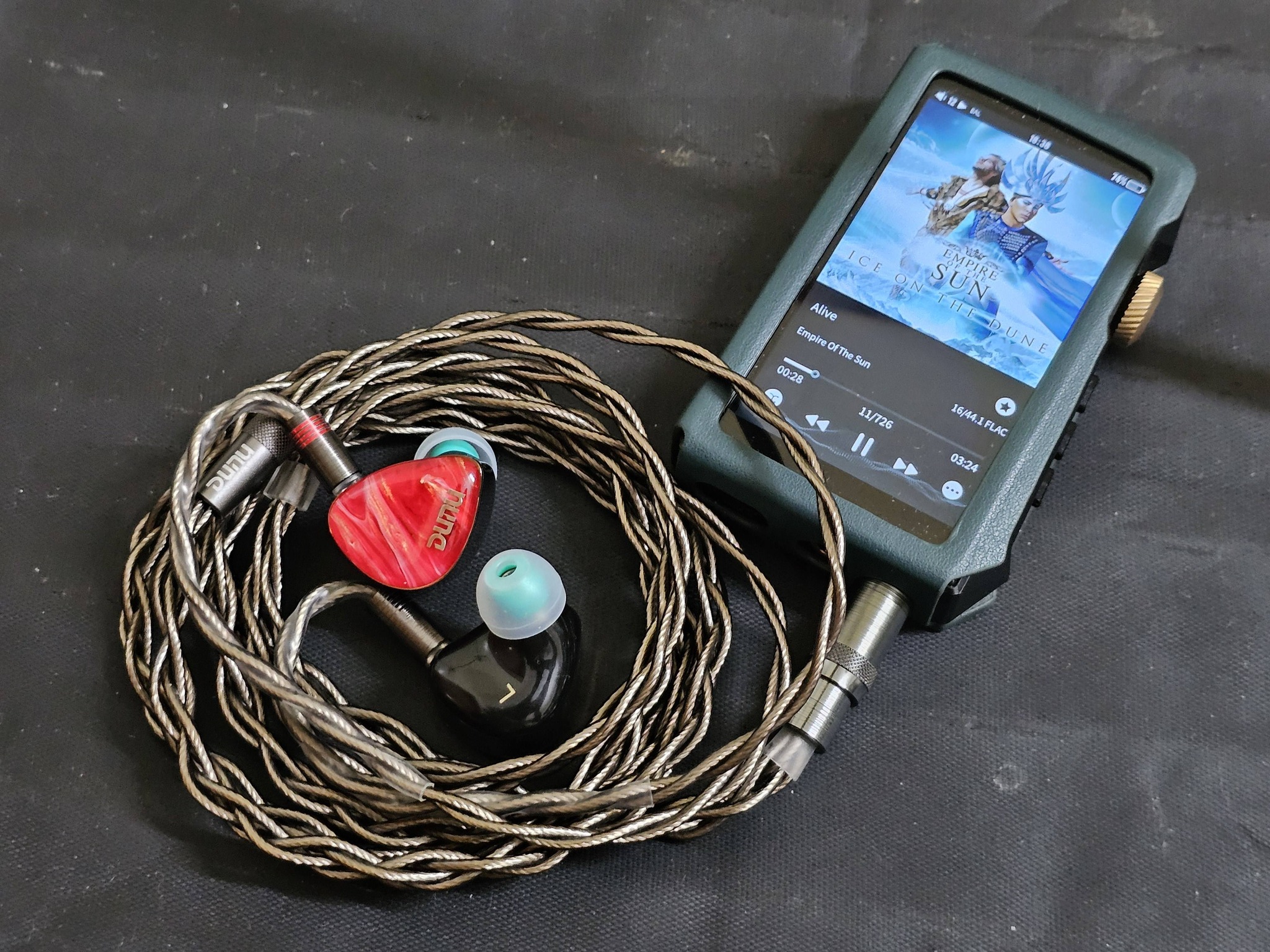 DUNU DN-242 earbuds review: improved sound with great bass and treble
