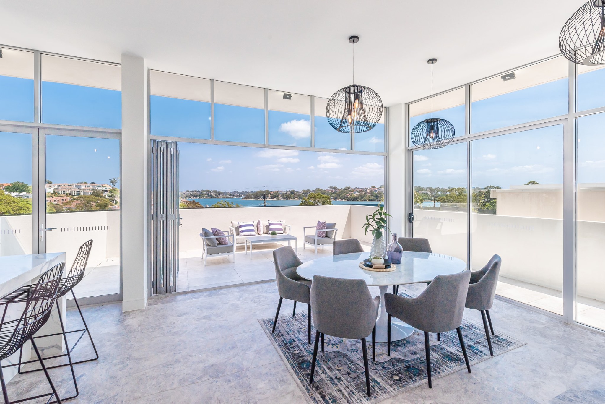 Cheap Luxury Penthouse In Highland