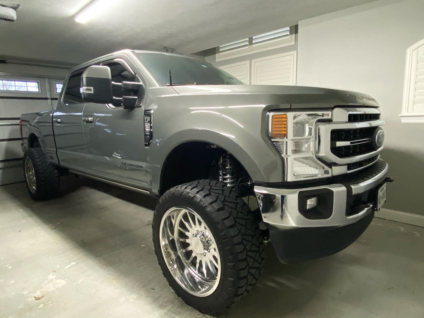 JTX Forged - Super clean F250 on a set of 24x12” JTX... | Facebook