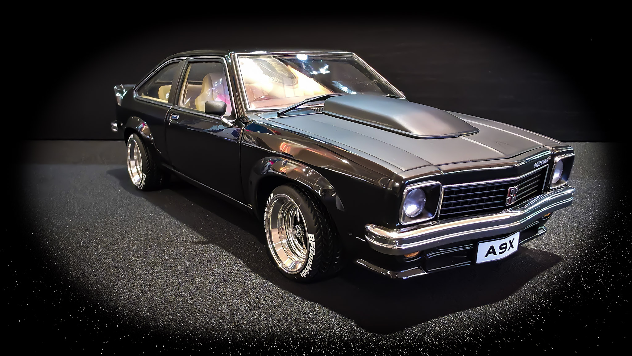 LX SS A9X Torana in Tuxedo Black 1:18 Scale Model