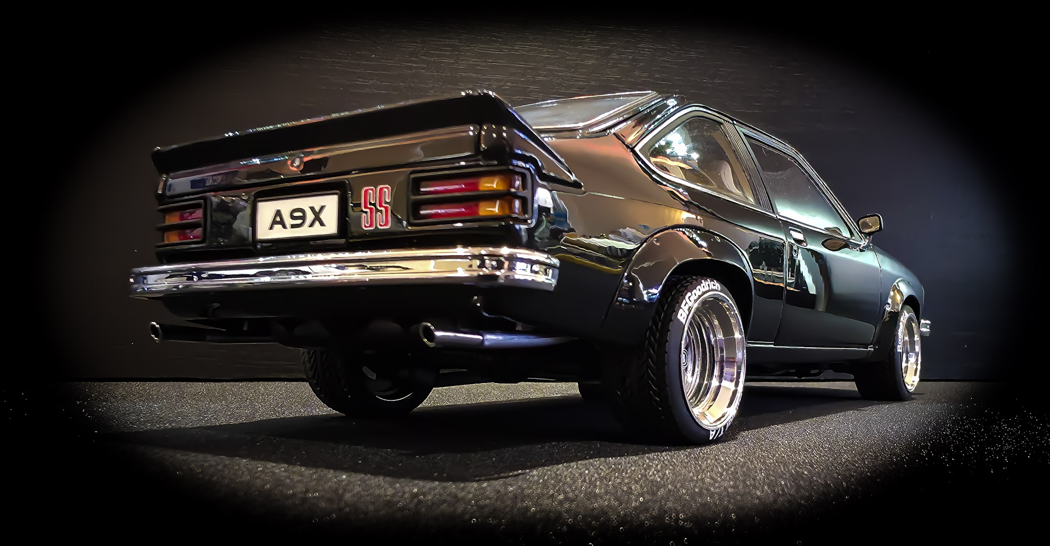 LX SS A9X Torana in Tuxedo Black 1:18 Scale Model