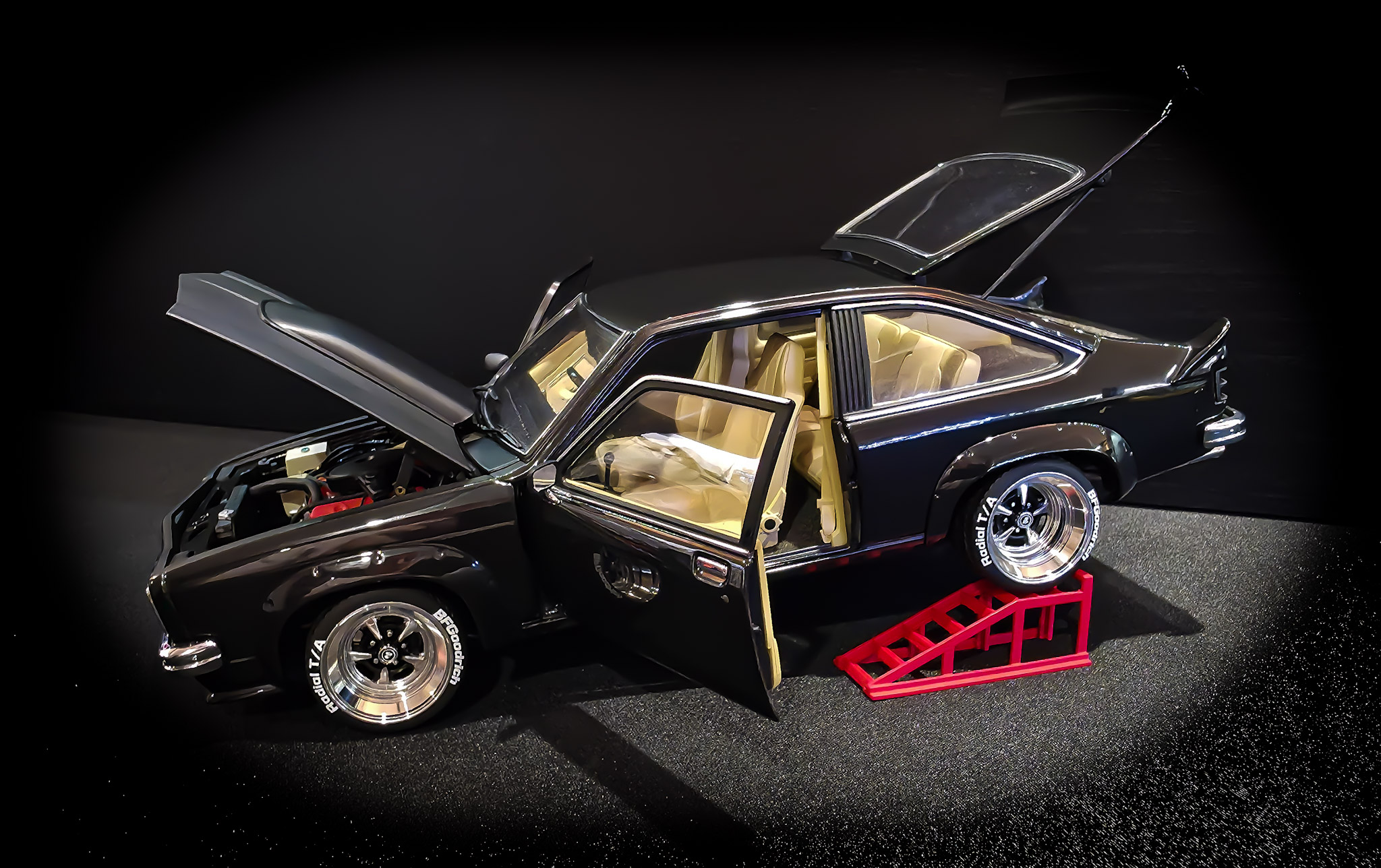 LX SS A9X Torana in Tuxedo Black 1:18 Scale Model