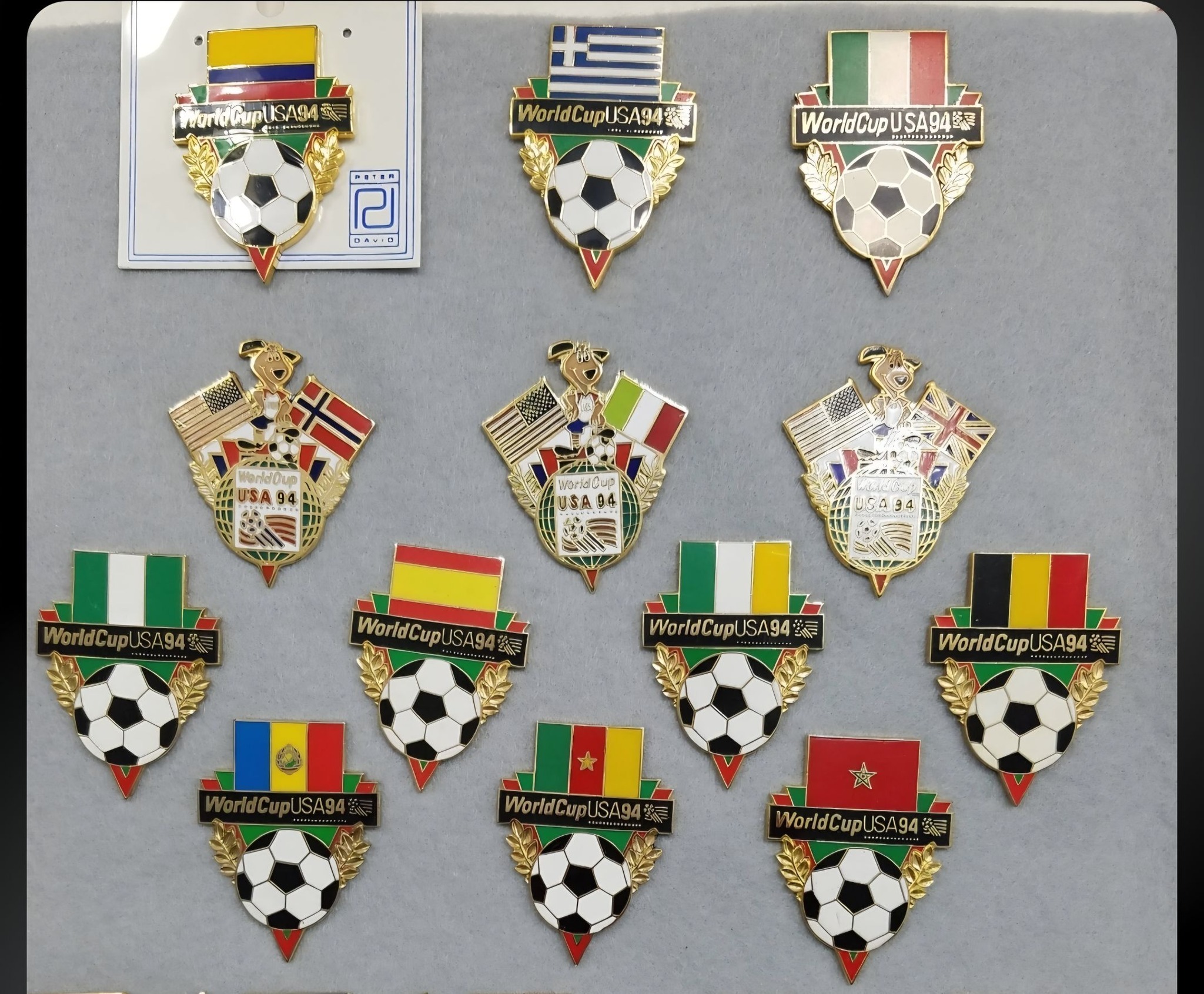 FIFA World Cup 1994 national team emblems #panini