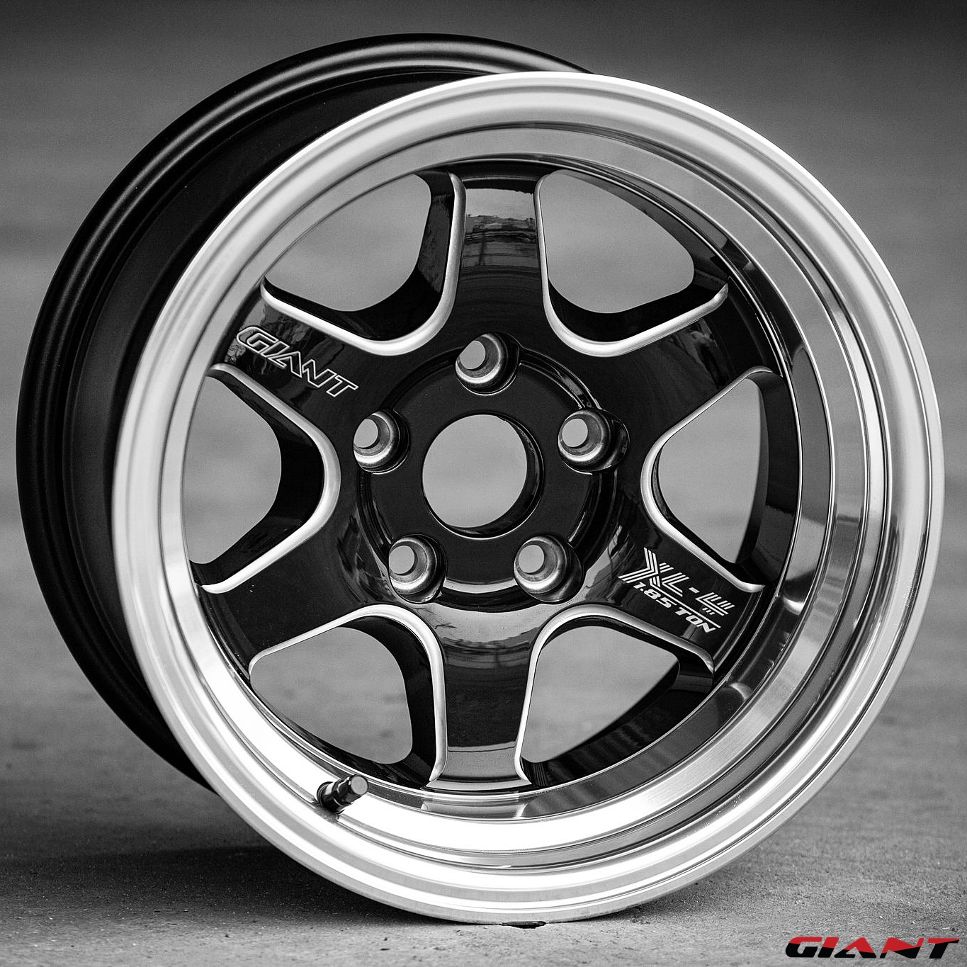 เพลาเดิมดีไซน์สุดซิ่ง... - Lenso & Raiden Tires