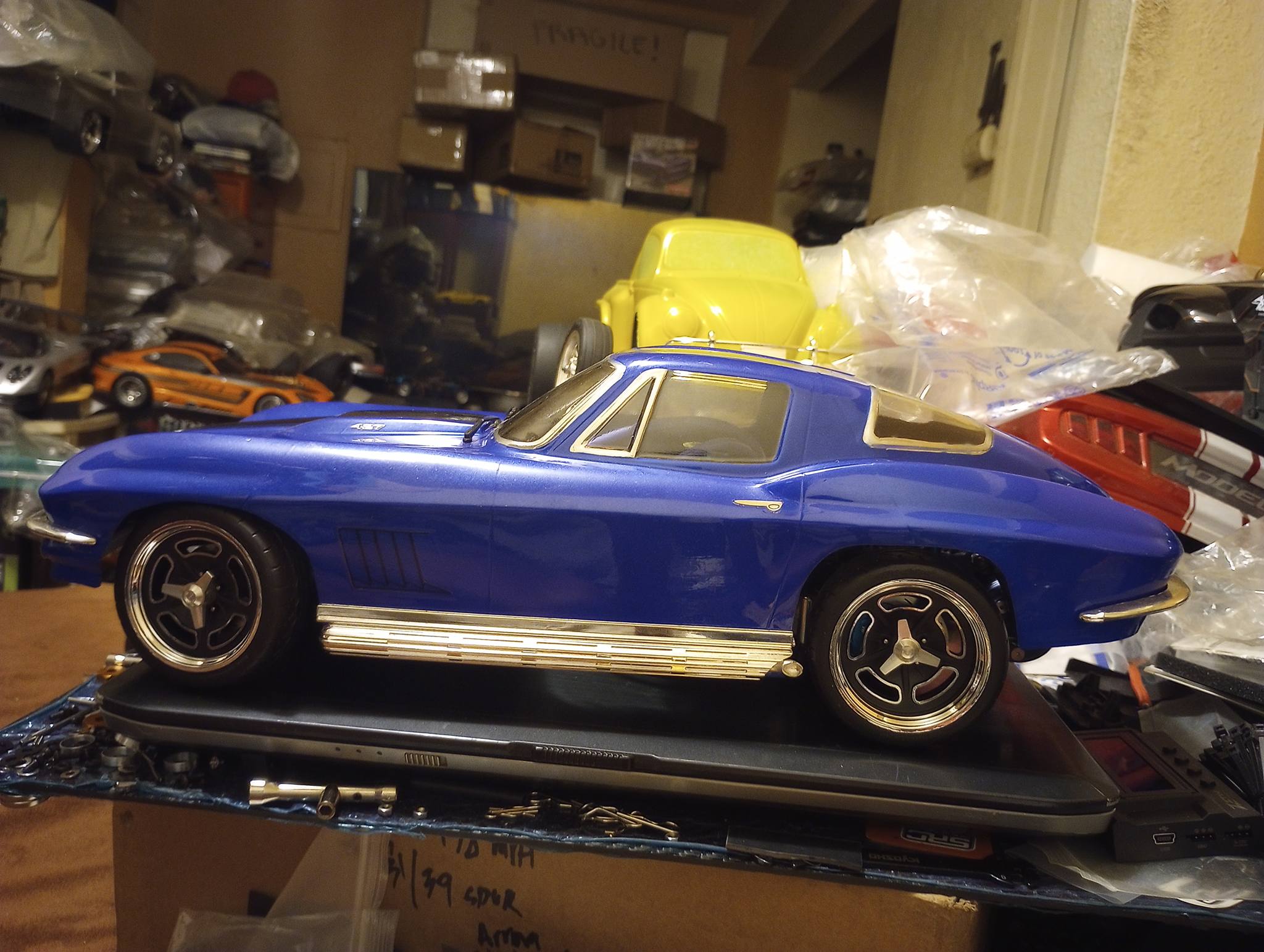 Kyosho 1967 Corvette Stingray Body On Sakura D5 Chassis