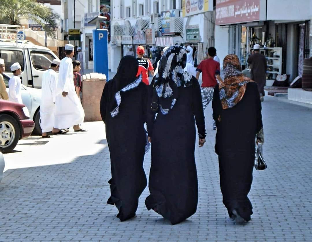 oman dress code for ladies This question comes up again and again: Do women in always have to wear a headscarf? 🧕🧕🧕🧕🧕🧕🧕🧕🧕🧕🧕🧕🧕🧕 No!!! You can, but you don't have to! The only exception is when visiting tourist oman dress code
