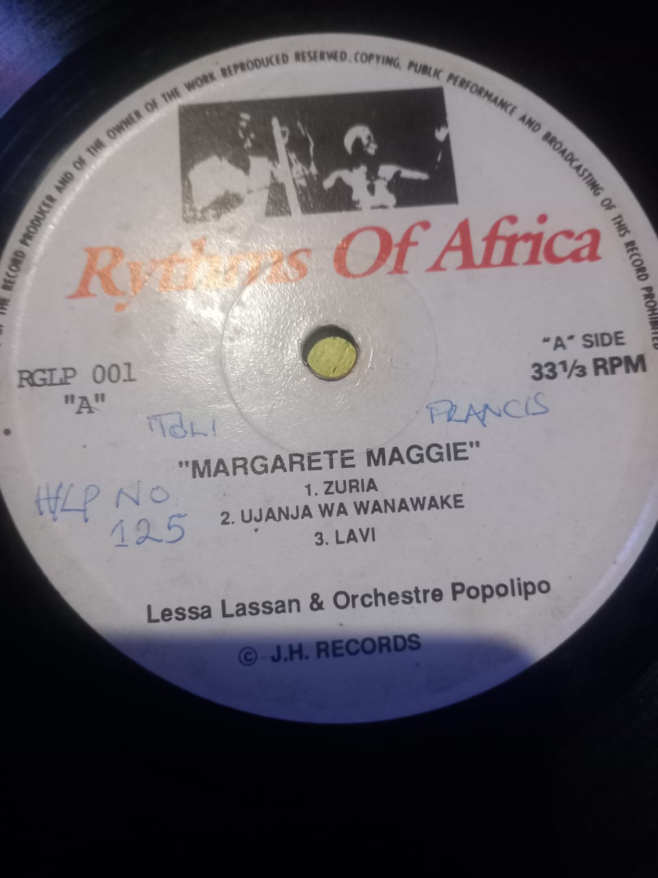 Originally from the Swahili-speaking Eastern Congo, Les Mangelepa