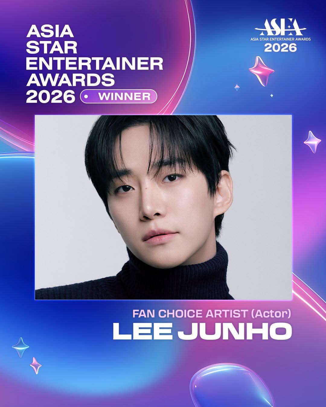 Lee Junho wins best artist award at Asia Artist Awards