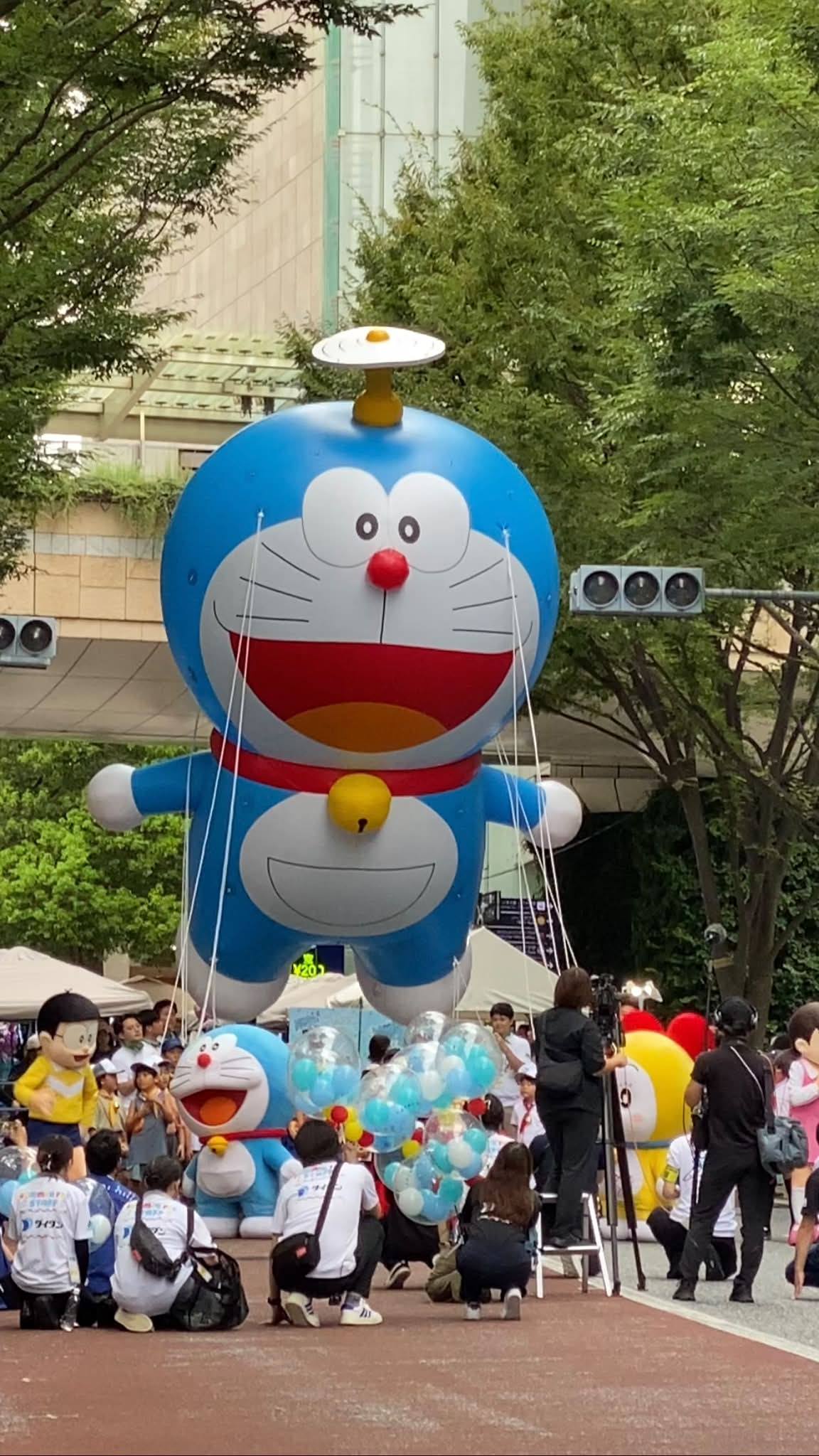 クリスティー ン 麗子 カリーナ