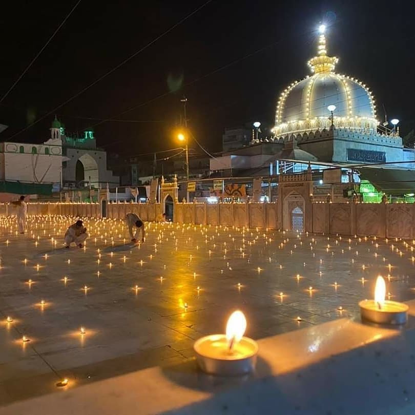 Hazrat Khwaja Nasiruddin Mahmood Roshan Chirag Dehlvi - R.A. added a ...