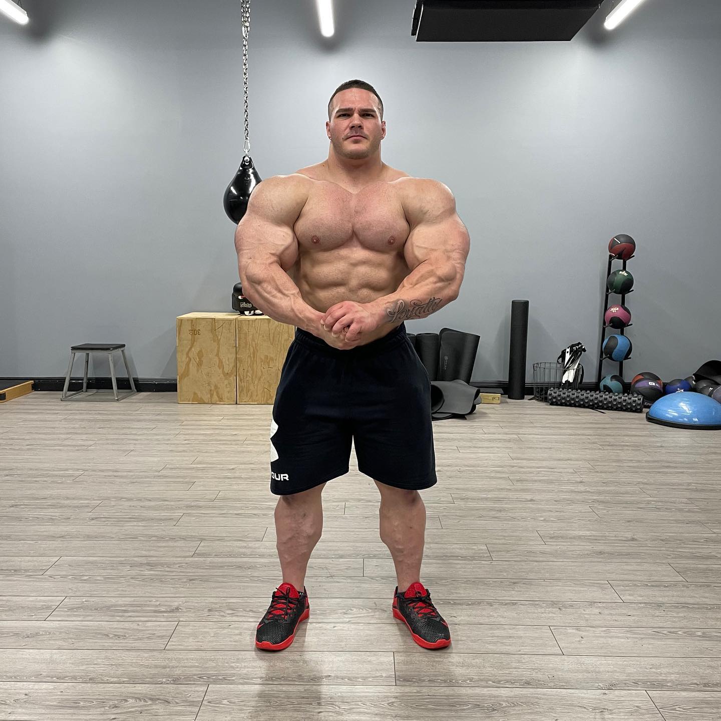 Nick Walker - Chest and triceps on the @neuxtec with... | Facebook