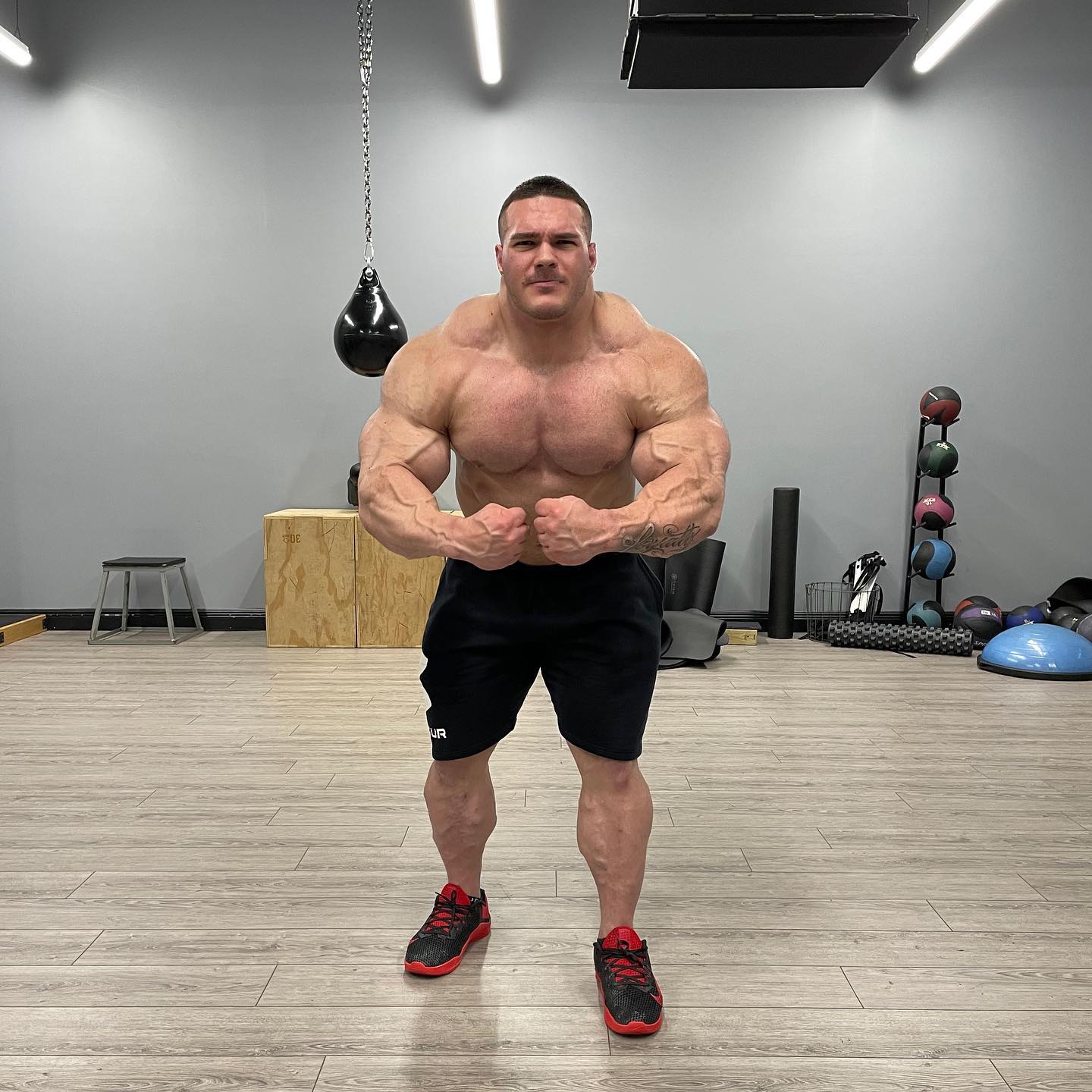 Nick Walker - Chest and triceps on the @neuxtec with... | Facebook