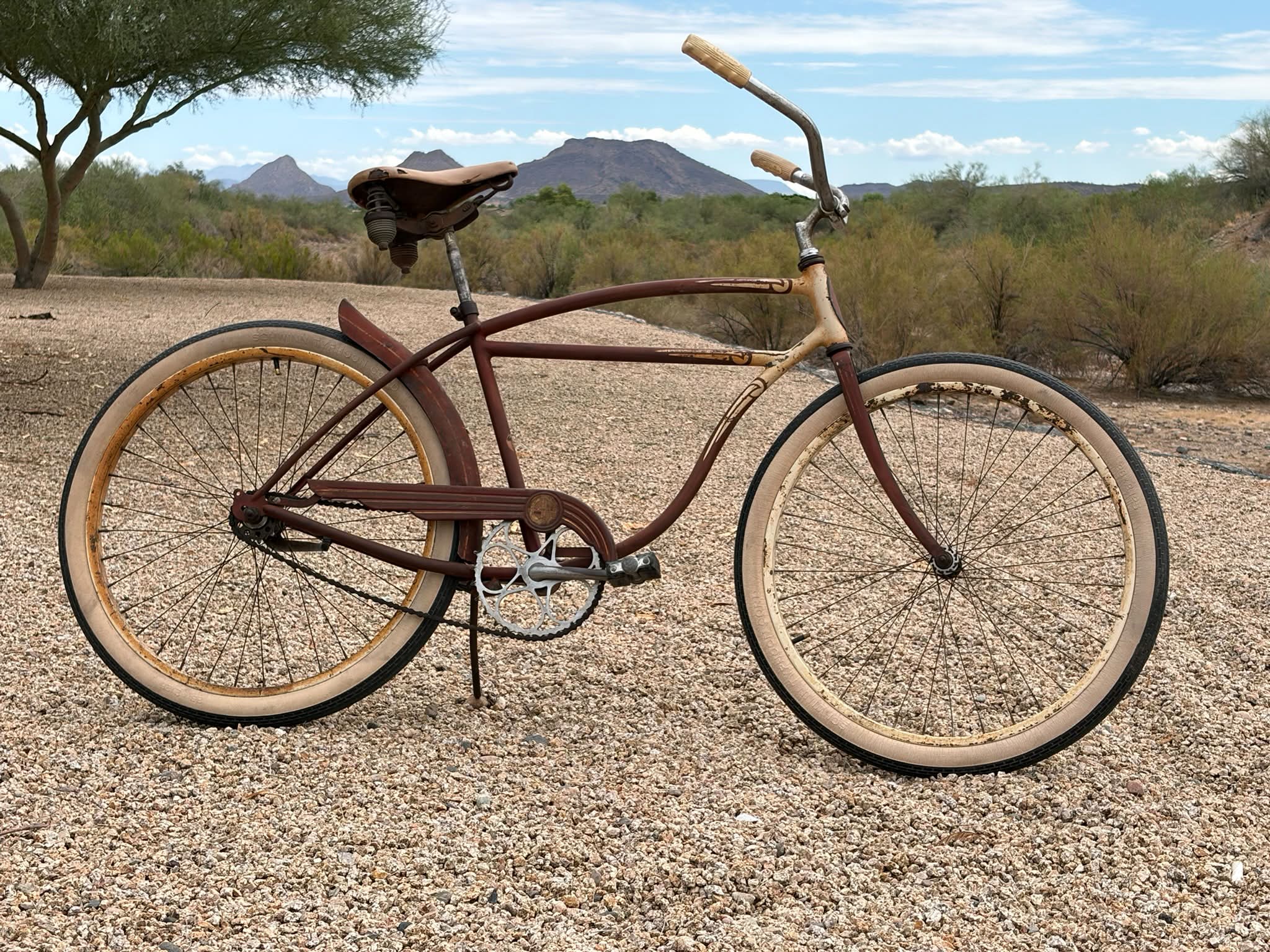 1949 schwinn bicycle Hollywood Bike vintage spring lock fork Arnold Dr  Pocatello Market 1949 Schwinn Straight Bar Bicycle.
