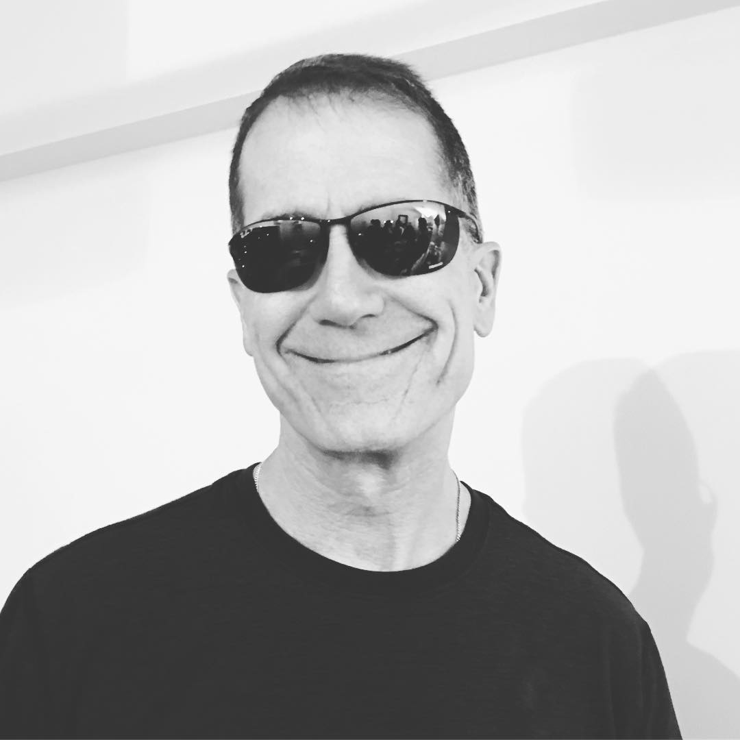 サングラスハウス Ray Ban Chromance Rb3542は 渋い大人の男性におすすめ このモデルさんには必要ありませんが 笑 必要調整可能なノーズパッドつきです クロマンス レイバン レイバンサングラス サングラス サングラス男子 アメカジファッション サン グラス