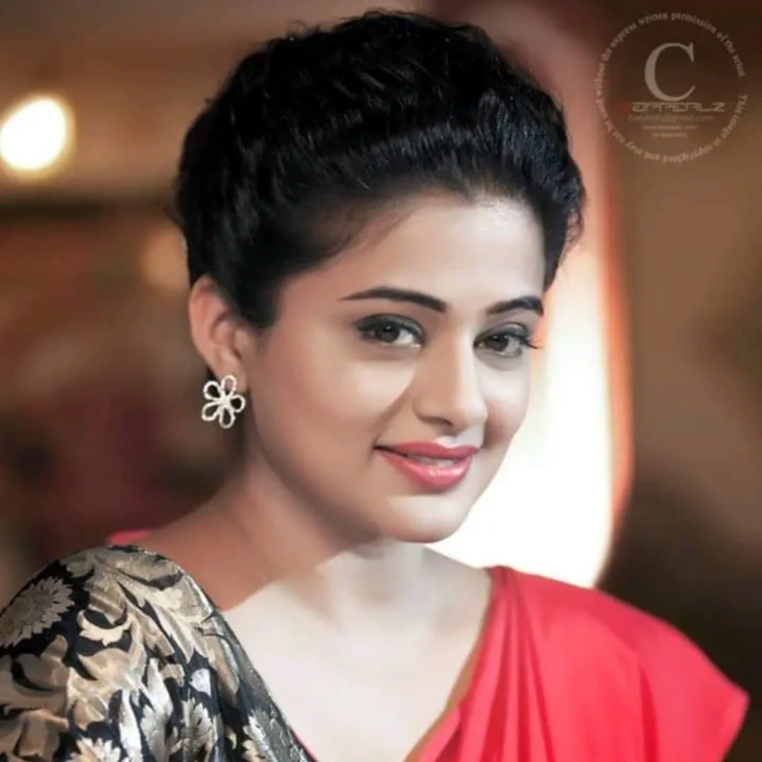 Hot PriyaMani