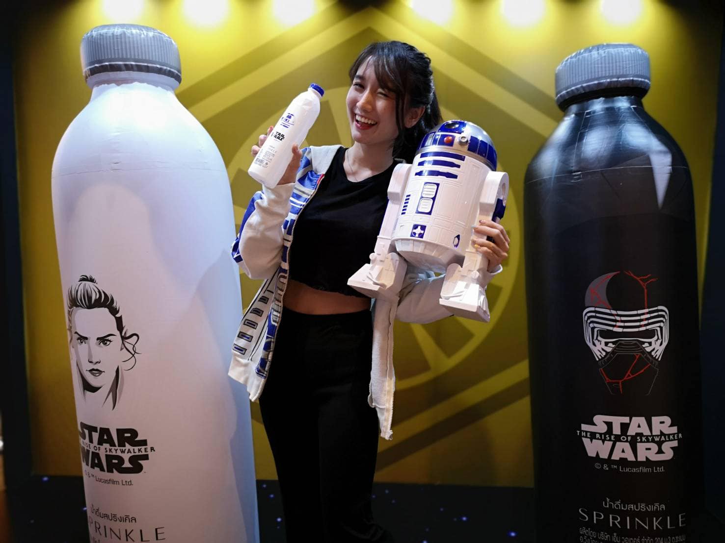 ภาพบรรยากาศงานวันเปิดตัวหนัง... - Sprinkle Drinking Water | Facebook
