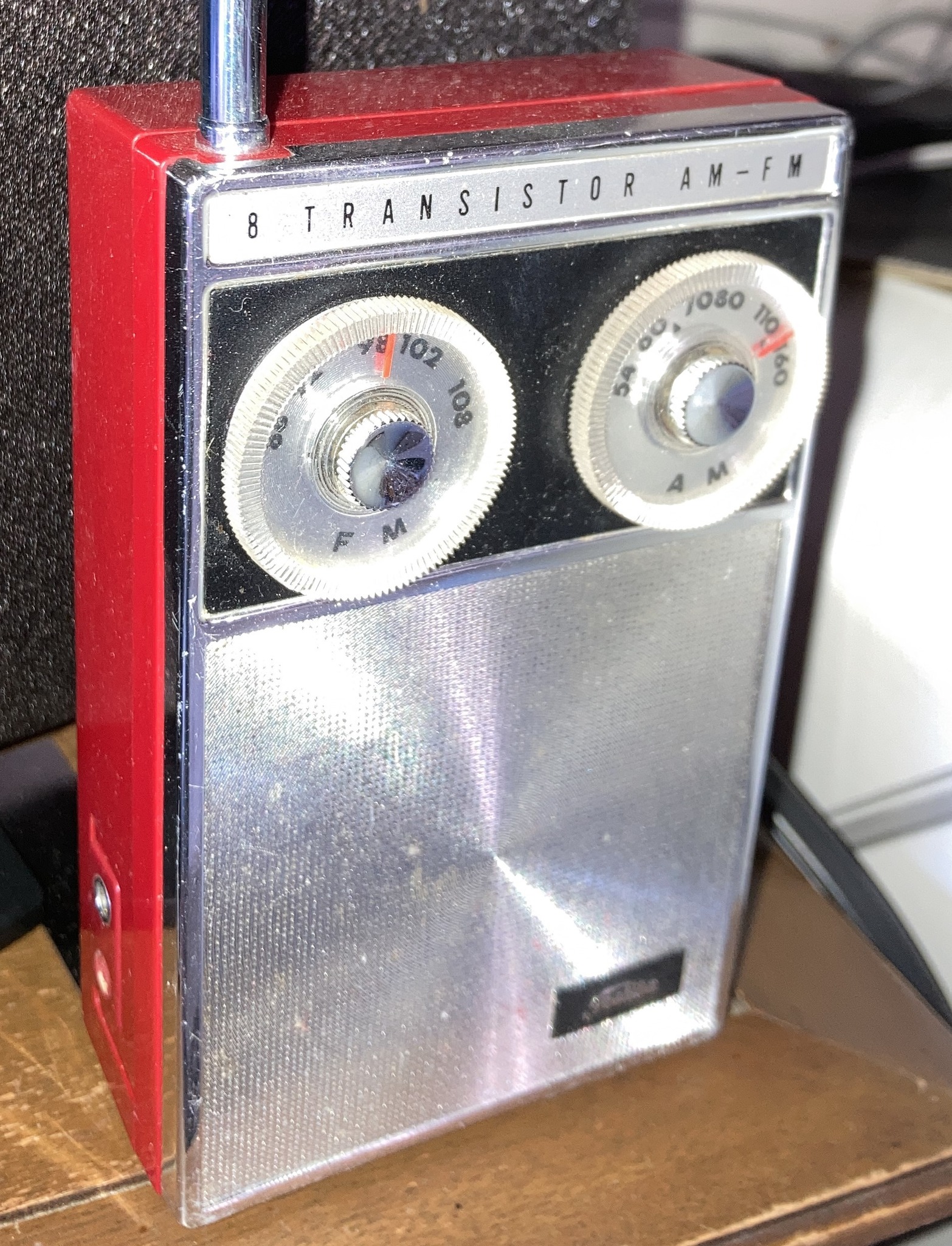 Toshiba RP-13 Calendar Radio (1974)