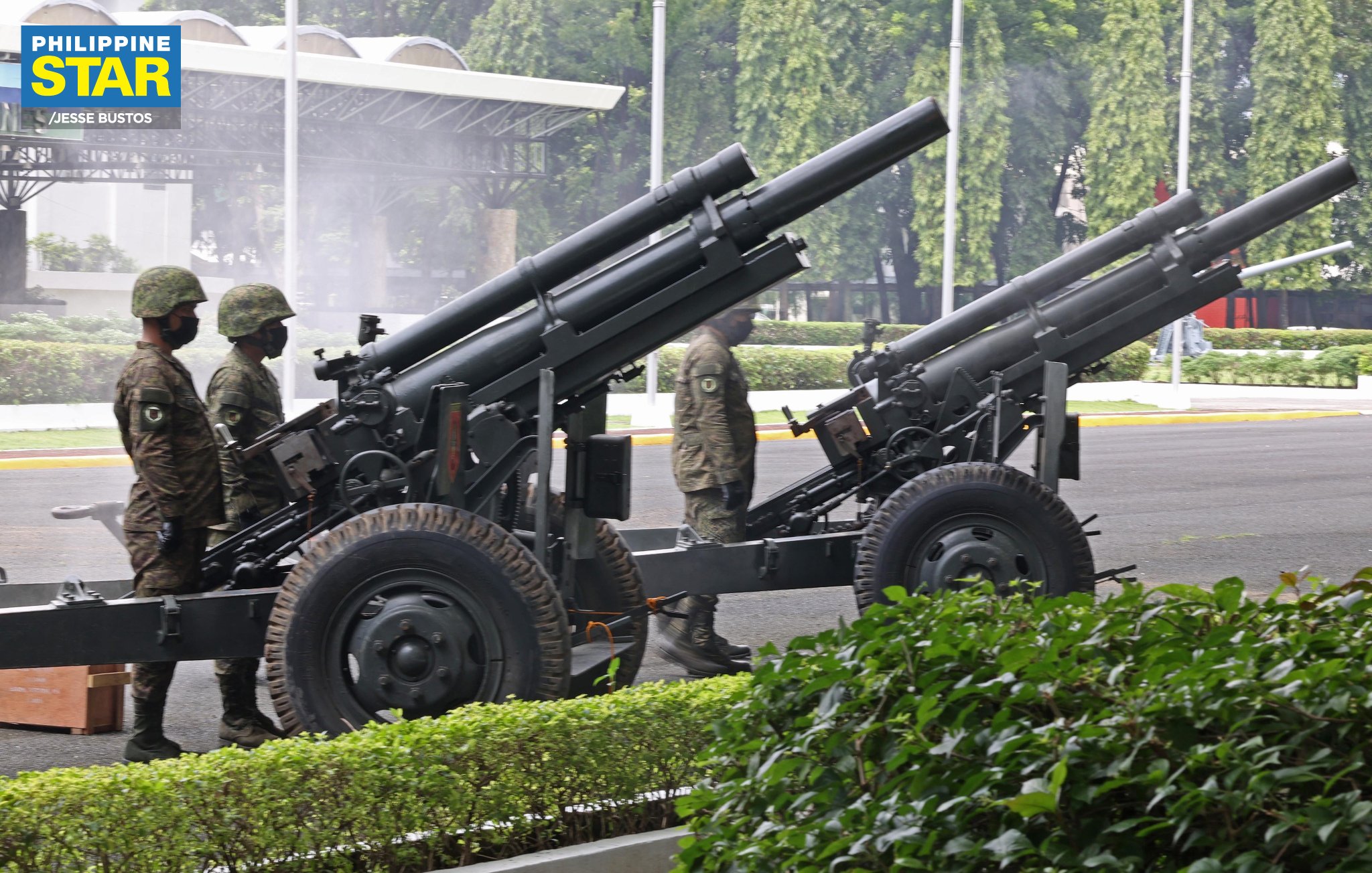 Philippine Star - Members of the Armed Forces of the Philippines (AFP ...