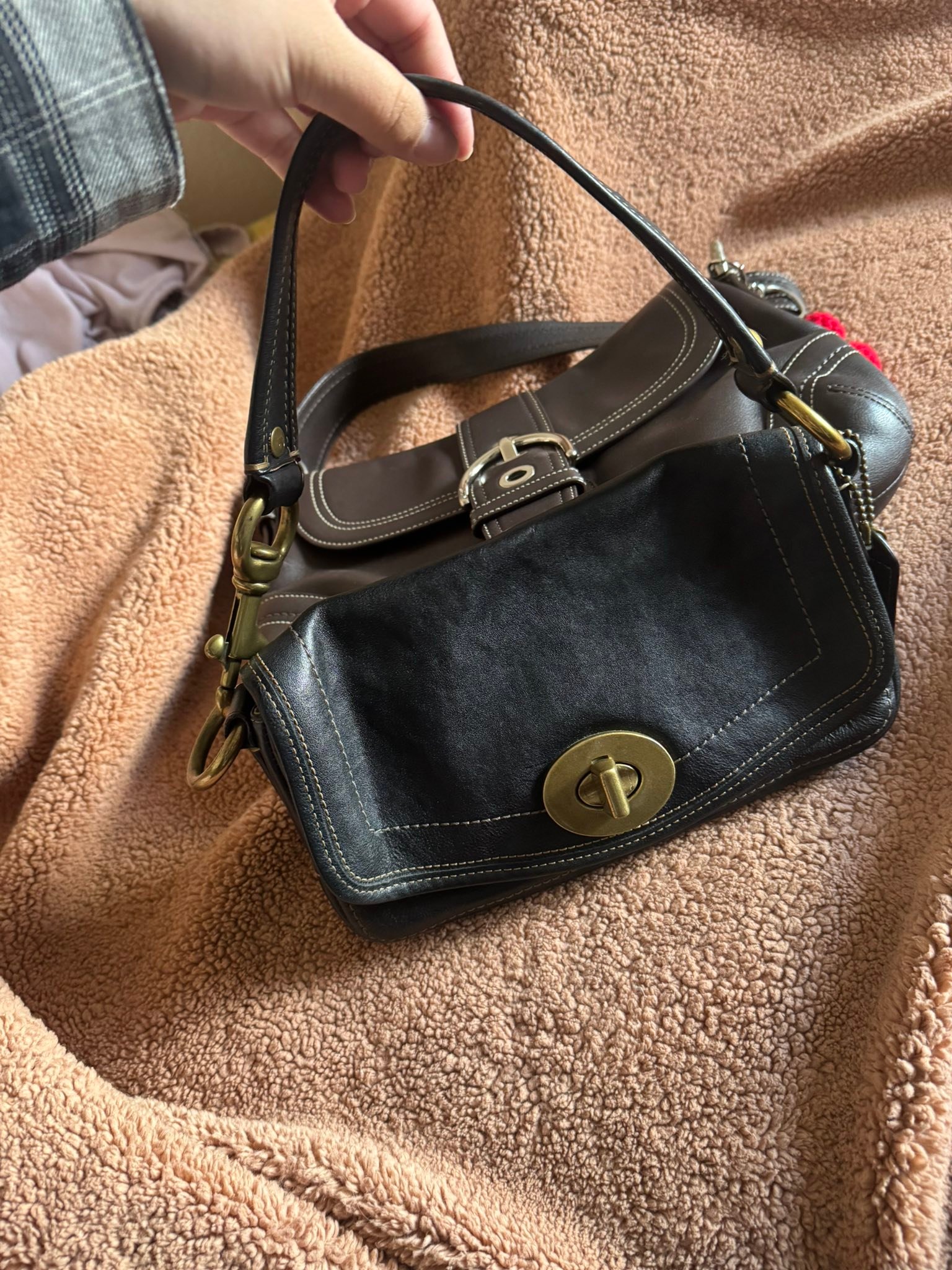 Looking to trade turnlock legacy bag for black mini Soho