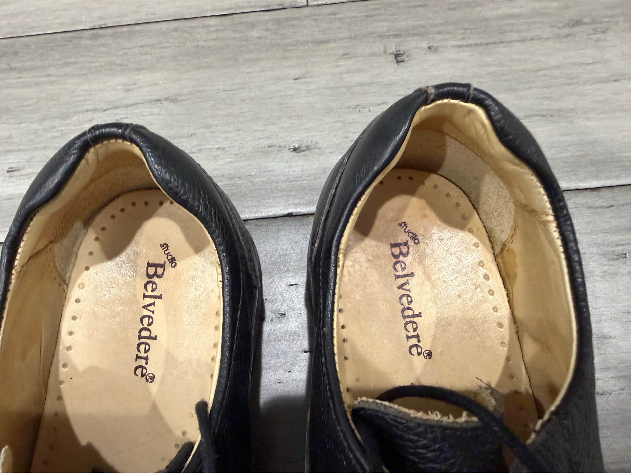 belvedere bay bridge brown dress shoes Men's black, size 9.5, extra wide Studio pebbled leather oxford shoes. Only worn a few times Code: FINALSALE2026 lasting durability Adrianna Papell Women's Beaded Color:Blue Print