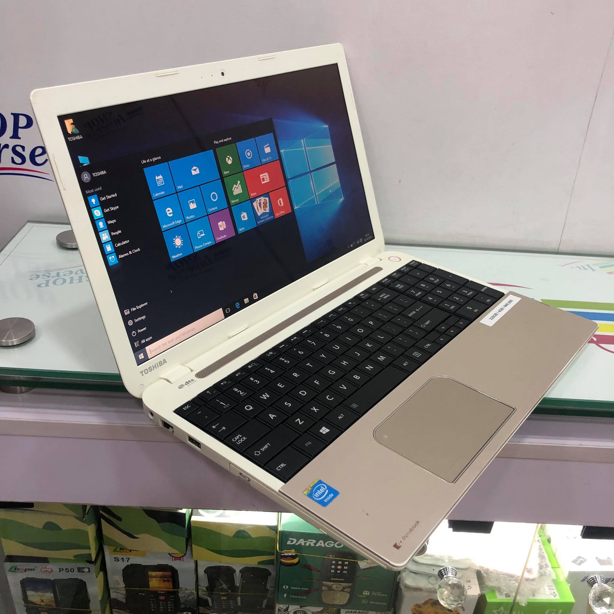 TOSHIBA ノートPC BX/32L Celeron 2GB RAM Toshiba Dynabook T553 - Intel Celeron CPU - 320GB HDD - 2GB RAM