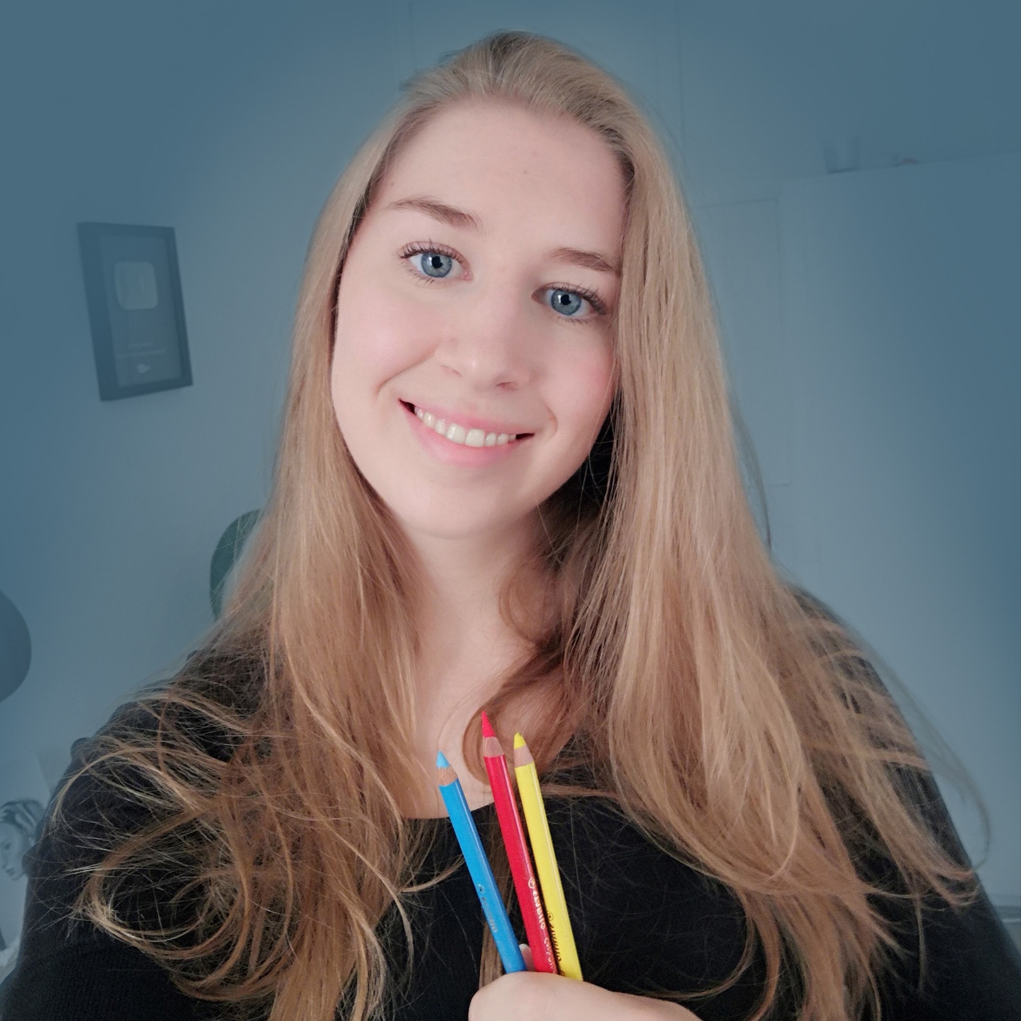 The Drawing club is... - Leontine van Vliet pencil artist | Facebook
