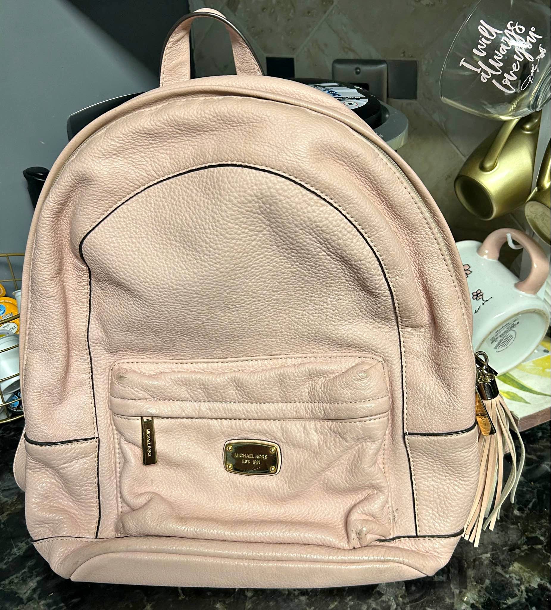 coach backpack jet set large Outlet Pace In Signature Jacquard A bag that works around the clock our Jet is a versatile style for day or night Michael Kors Jet Set Large