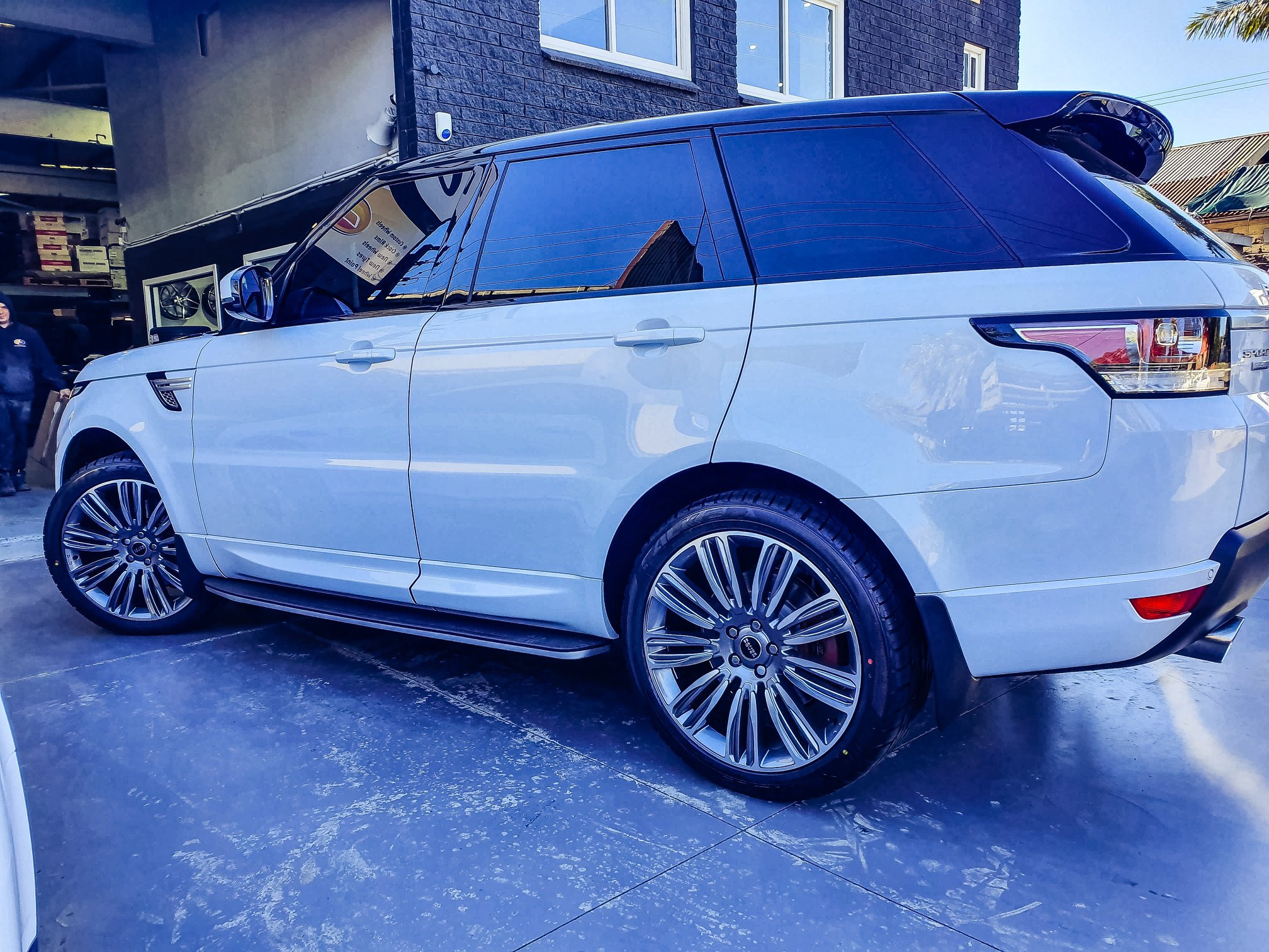CNC Wheels - RANGE ROVER Autobiography fitted with REP 788...