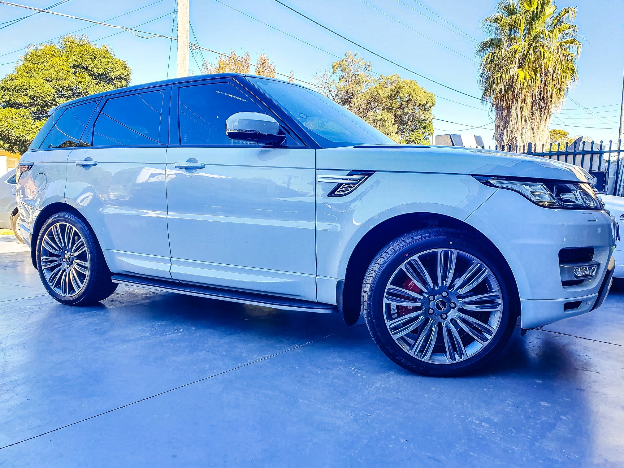 CNC Wheels - RANGE ROVER Autobiography fitted with REP 788...