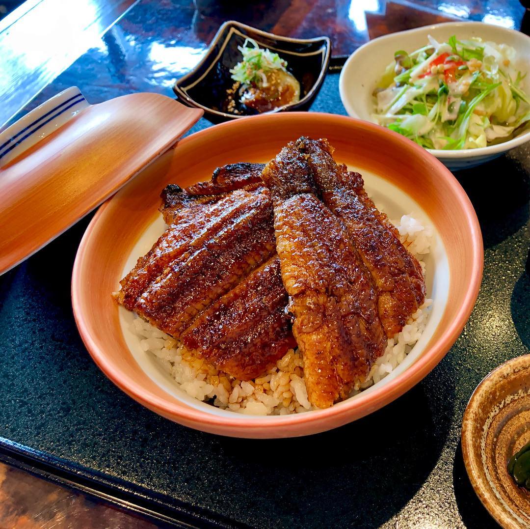 うなぎ処二代目 田 - おはようございます☀！﻿ ﻿ ﻿ 12月と、年末年始の休業日のお知らせです😊！﻿ ﻿ 12月☃️のお休みは、﻿ ・2日 ...