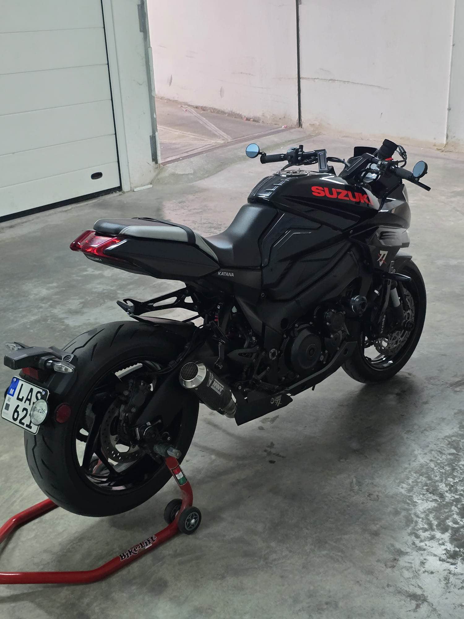 For sale: Suzuki Katana 1000 (2019) The motorcycle is in excellent