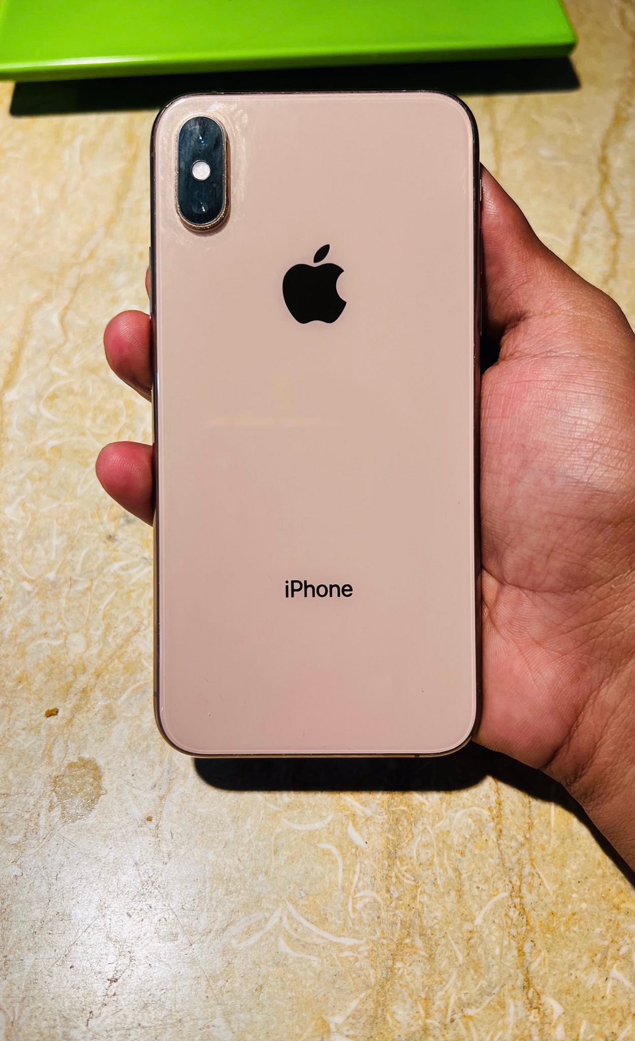 iPhone Xs 64GB Rose Gold 💛 Clear Cam Front and Back Updated to