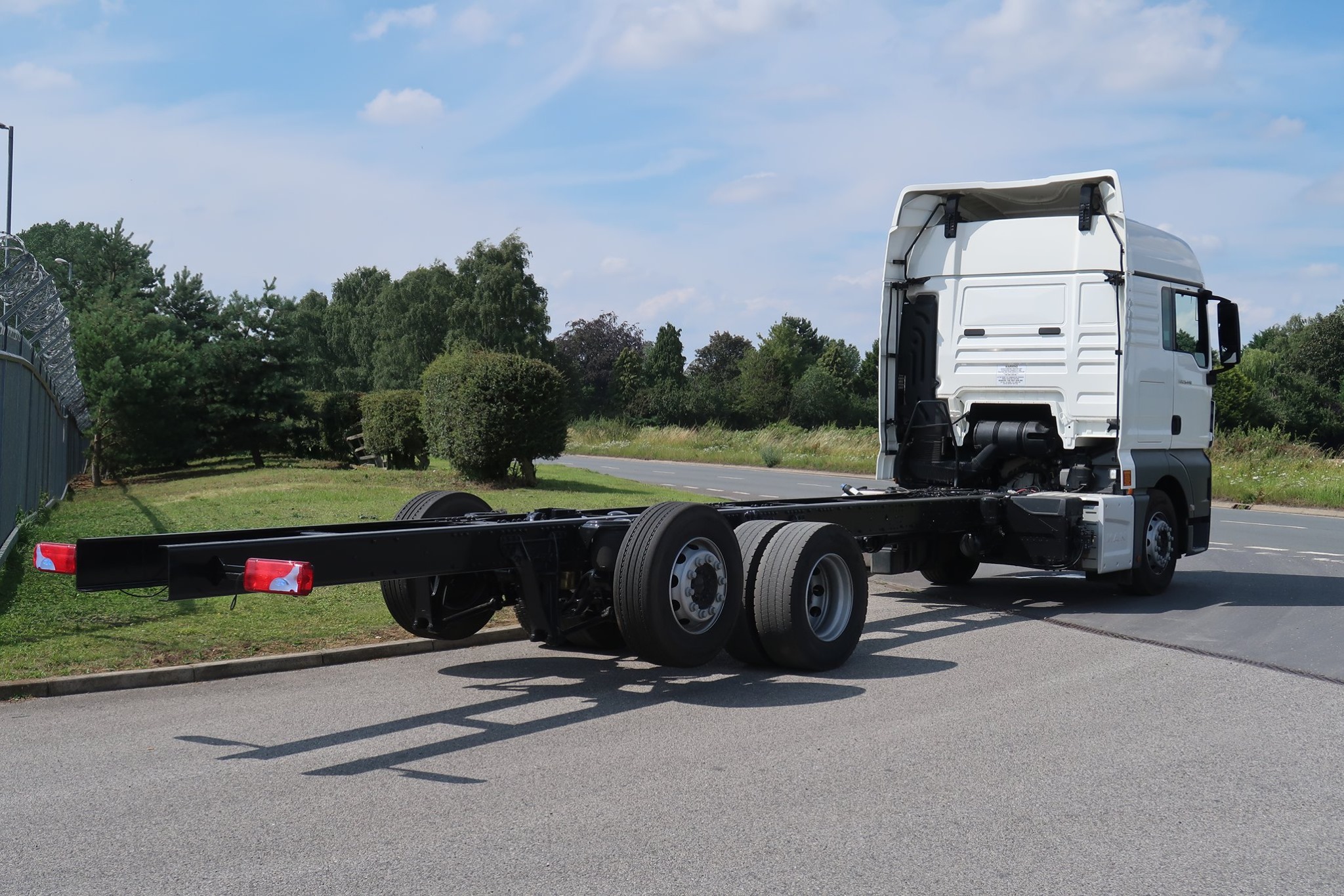 Britcom - Considering a tractor to rigid conversion? MAN...