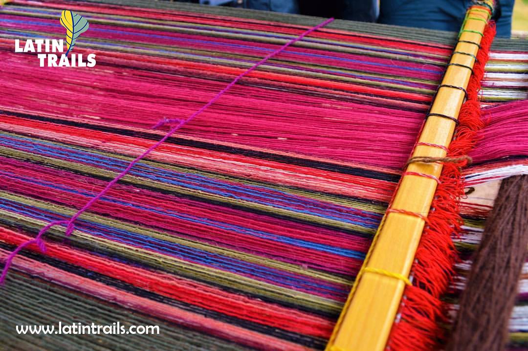 El telar de cintura en los Andes... - Latin Trails - Español