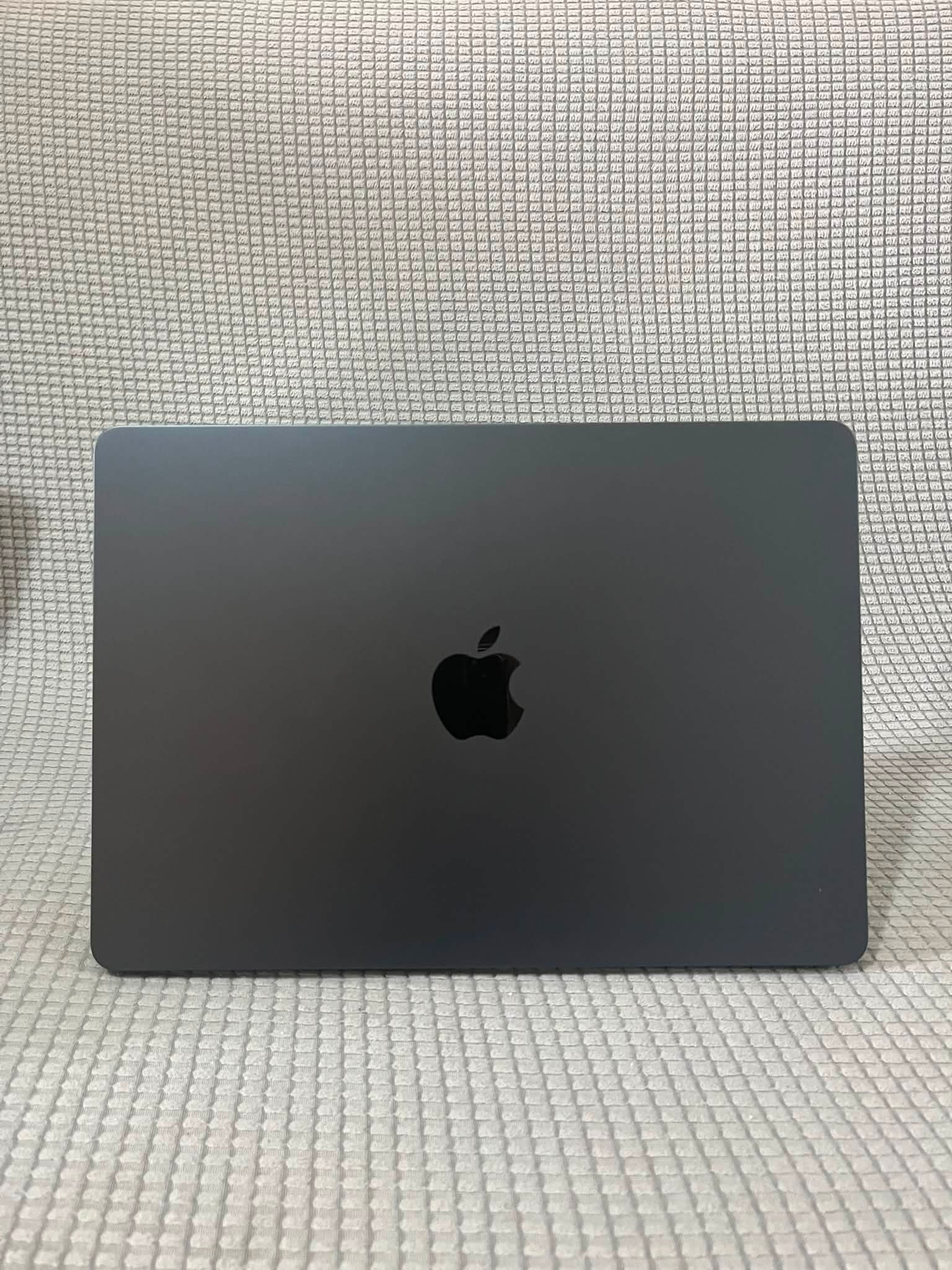 MacBook Air M2 16/256 for sale with 100% battery health | Makati