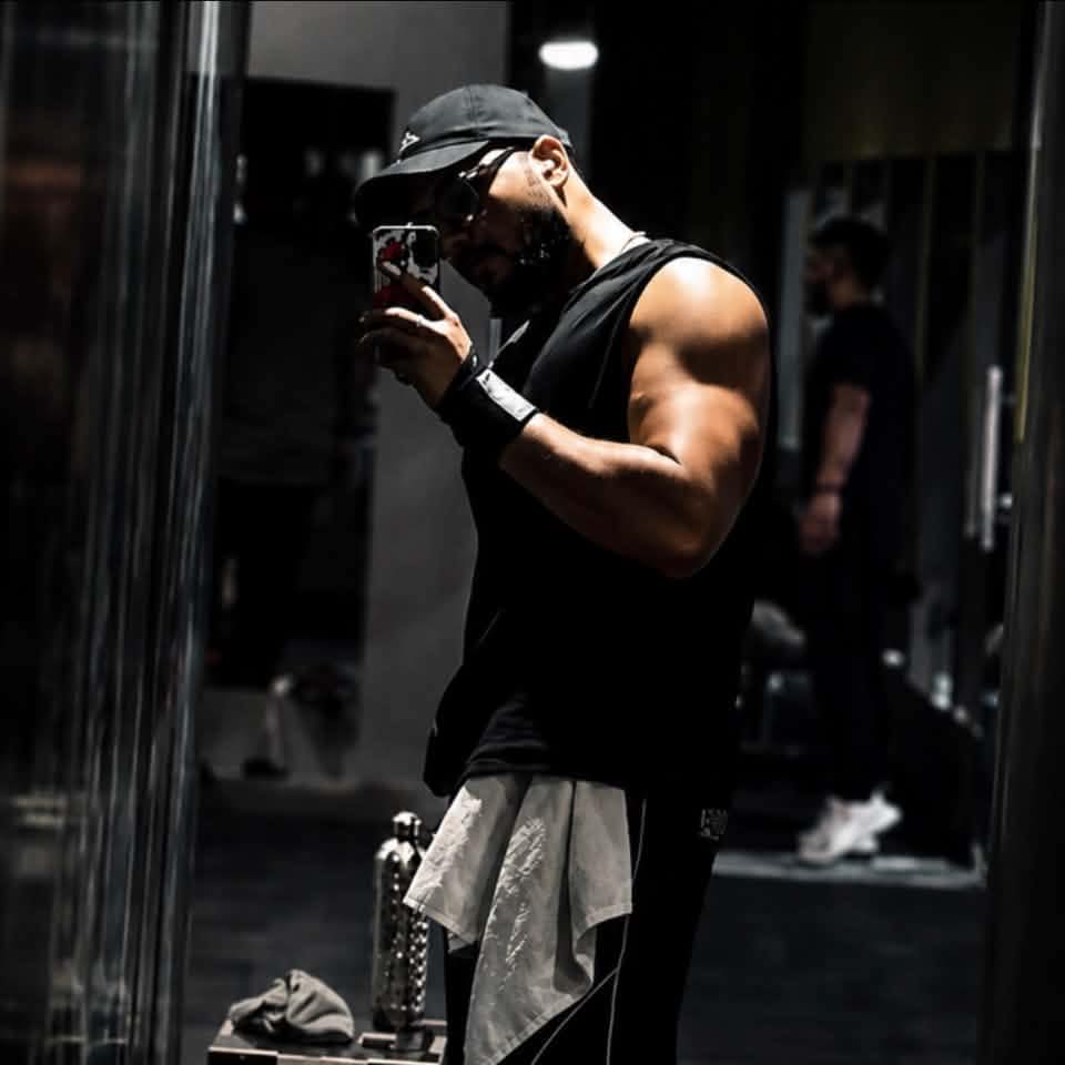Behind-the-neck pulldowns aren’t “hardcore”—they’re just a fast track ...