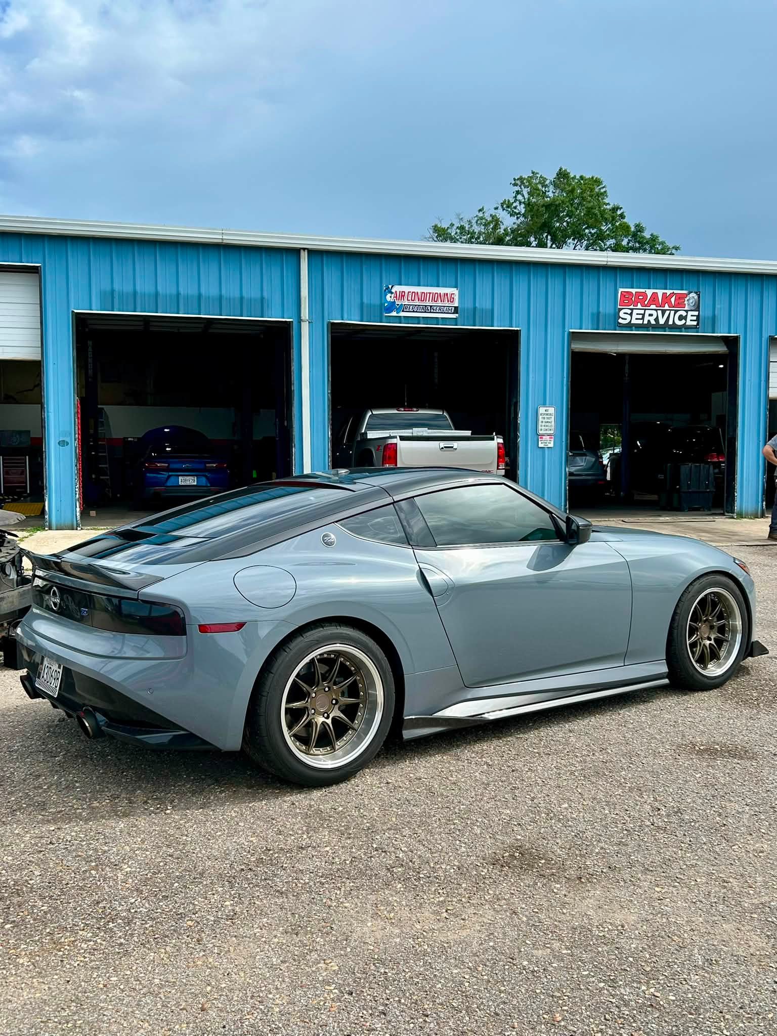 Seibon style carbon side skirts for Nissan Z
