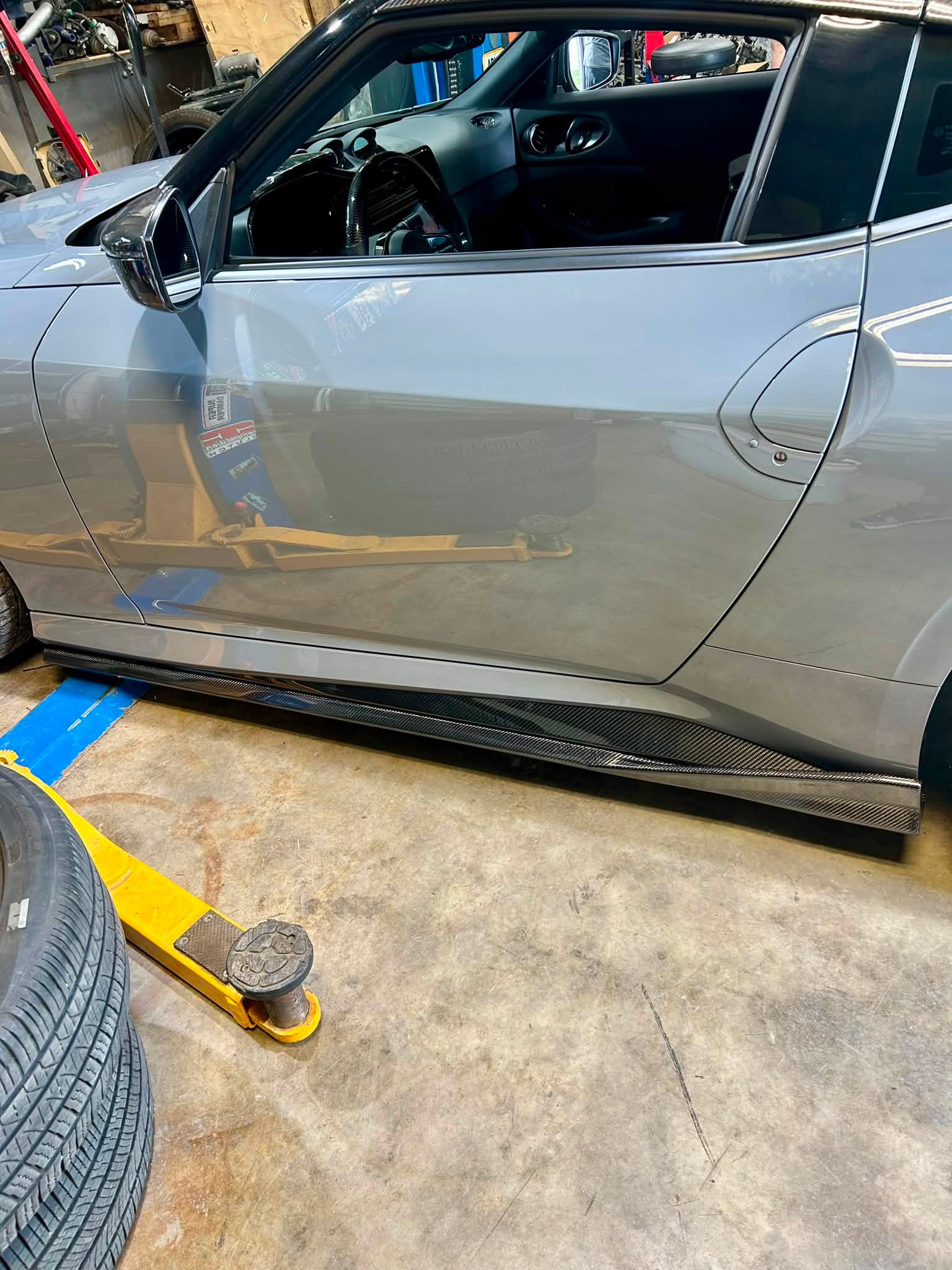 Seibon style carbon side skirts for Nissan Z