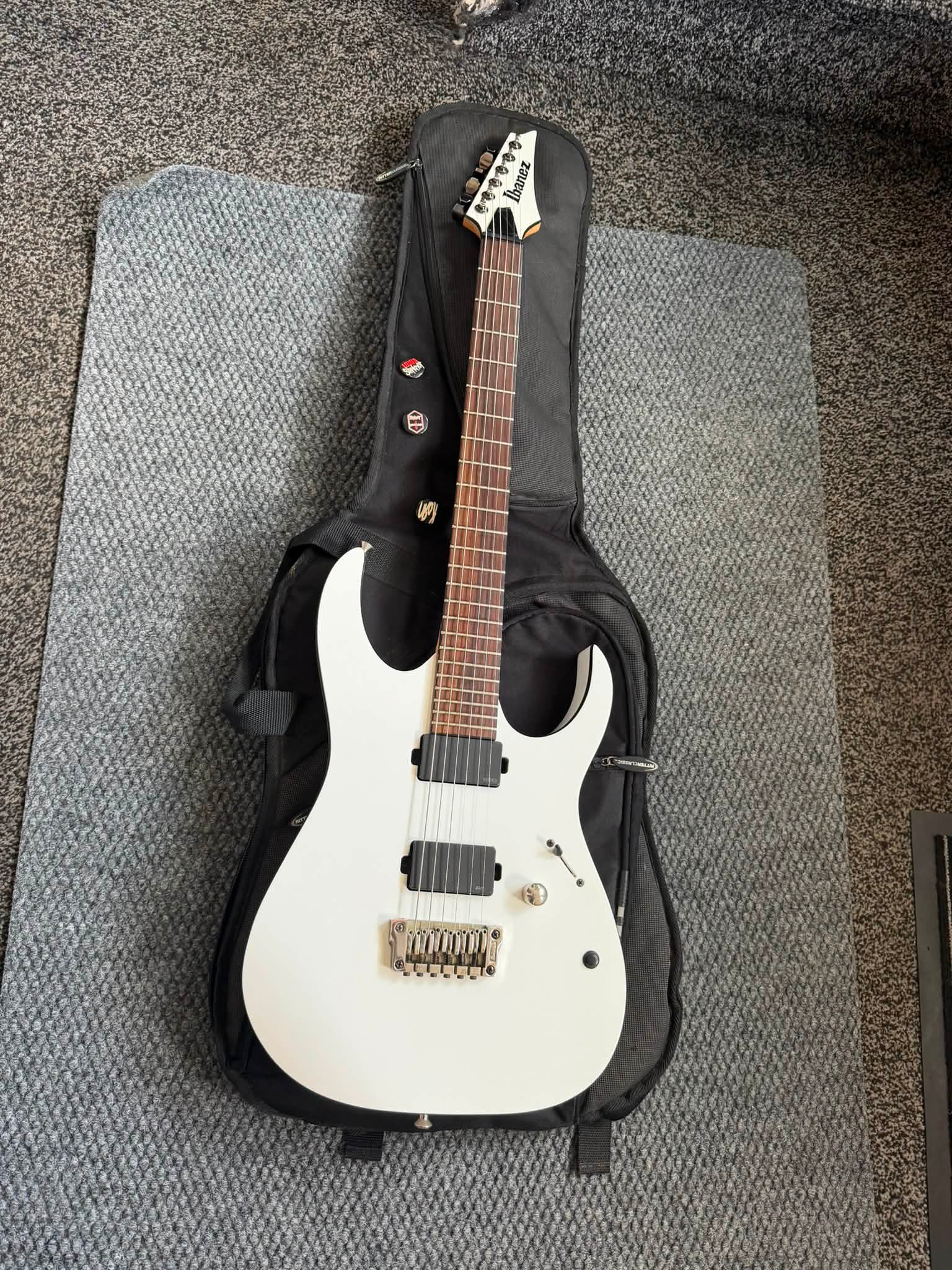 ibanez iron label RGIR30BE- BkF. (indo) + gig bag. 870$.