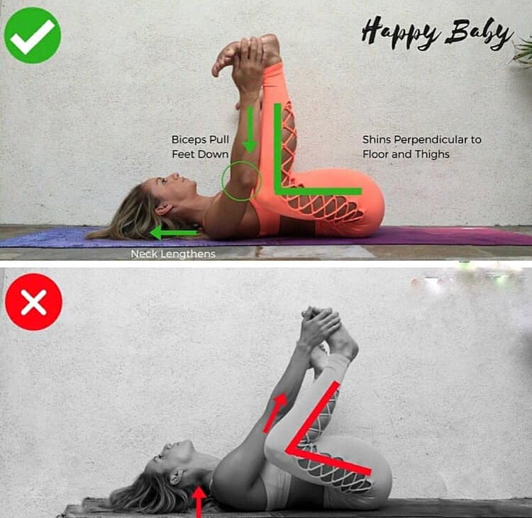 Yoga Shantividya Ananda Balasana Postura De Bebe Feliz Estira Las Areas De Caderas Ingles Pecho Y Hombros Junto Con Eso Tambien Alarga La Columna Vertebral Por Tanto Libera La Tension De