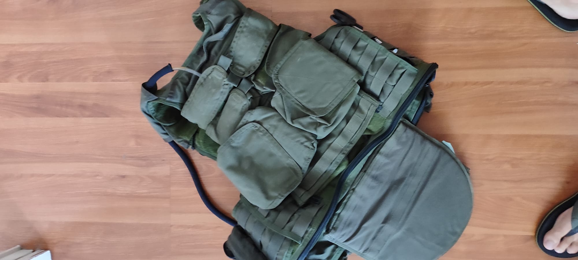 Pre-MSA Paraclete RMV 720 with pouches. Everything is new old