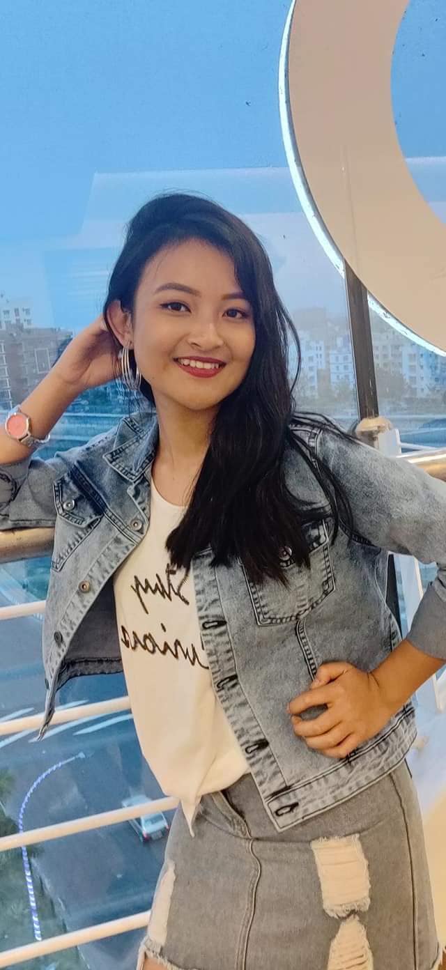 Doll - 🥰🥰🥰🥰 ️ #hangingrestaurant