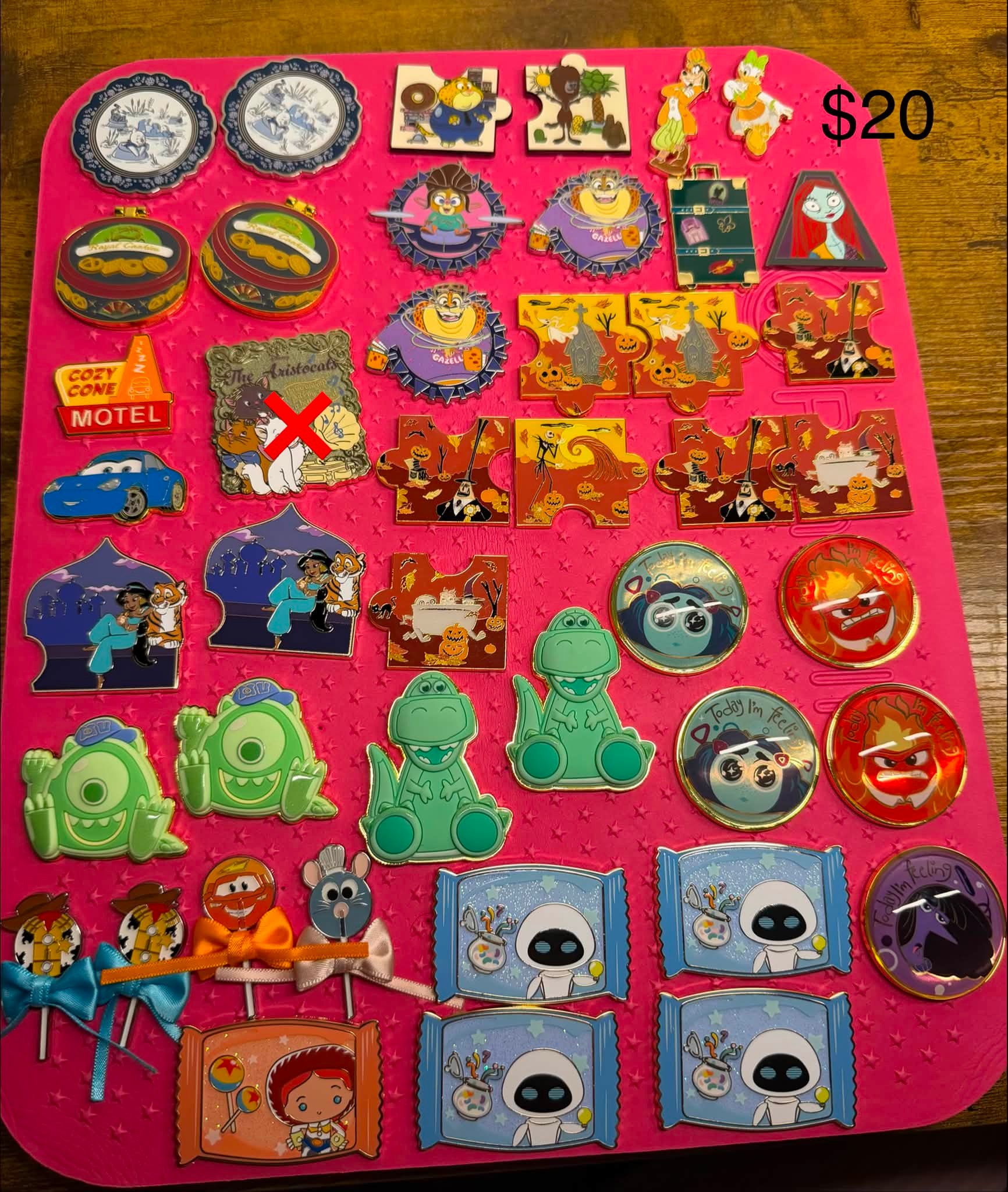 ❁8/20で出品休止　半額！❁Disneyお城ピンバッジ❁全9種類❁USA購入❁ ❁8/20で出品休止 半額！❁Disneyお城ピンバッジ❁全9種類❁USA購入