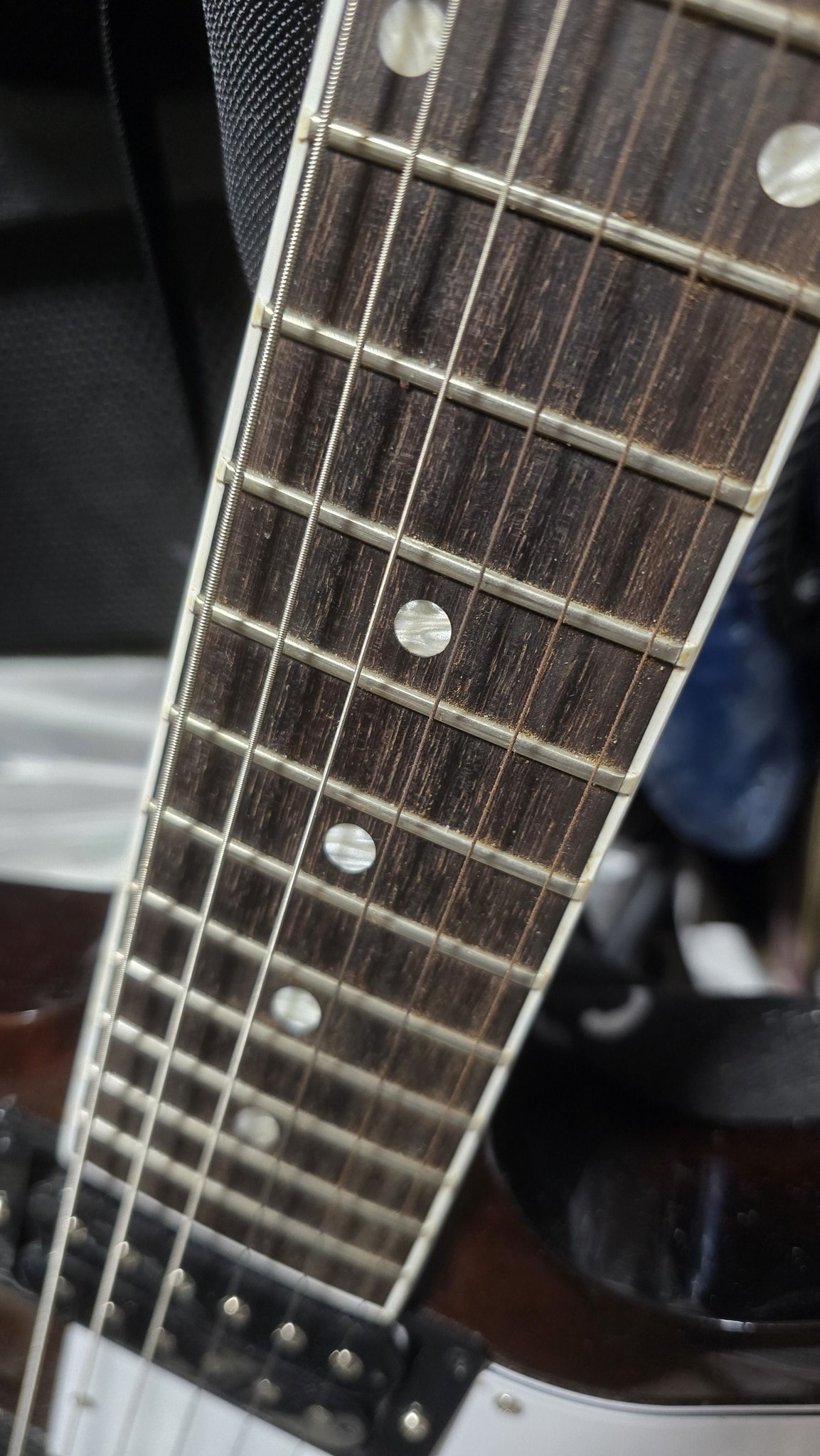 SCHECTER ラージヘッド ストラトキャスター探してましてあったので