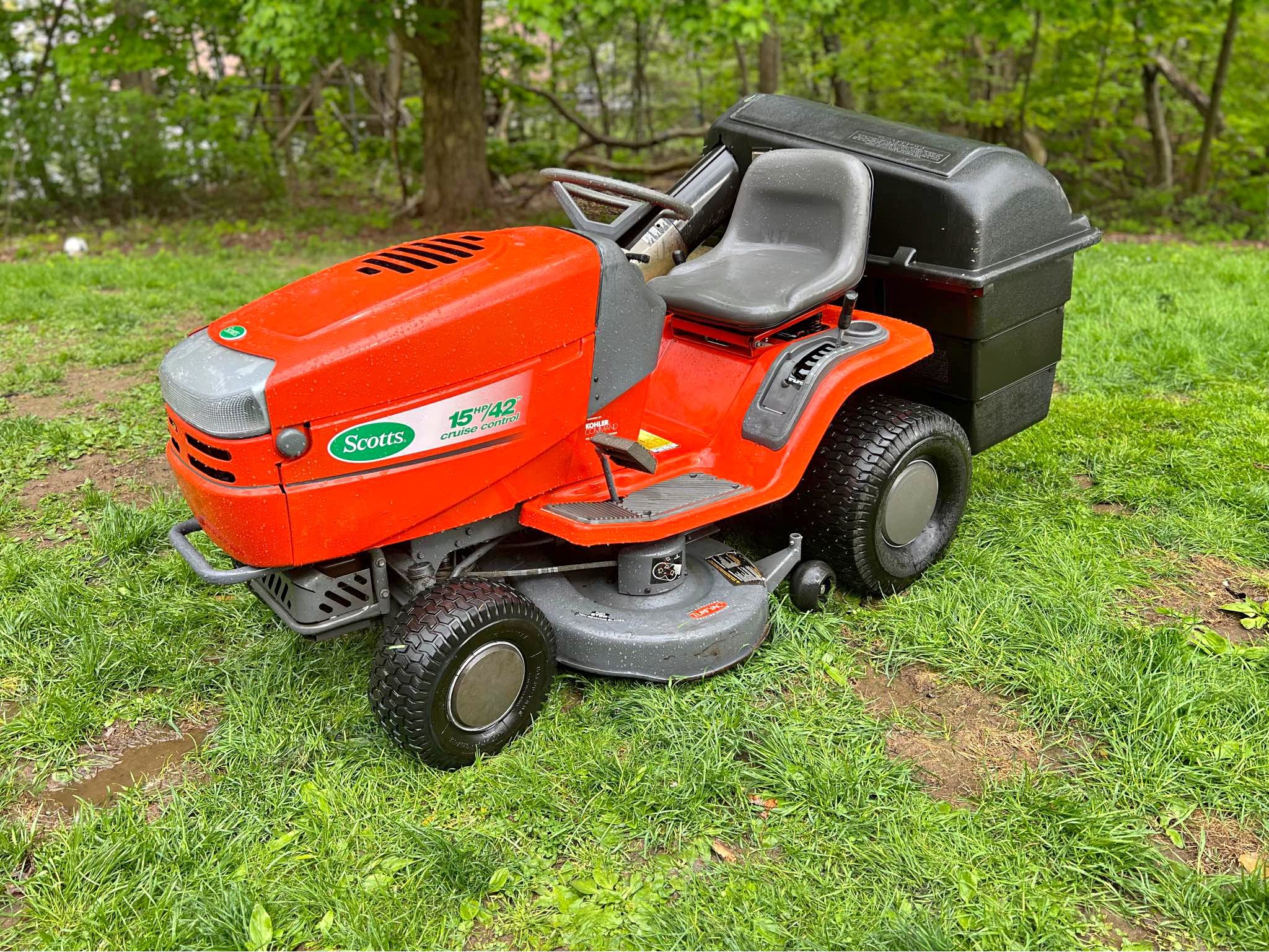 Scotts 42” Riding Lawn Mower w/ Bagger – Runs Great, Ready to Mow ...