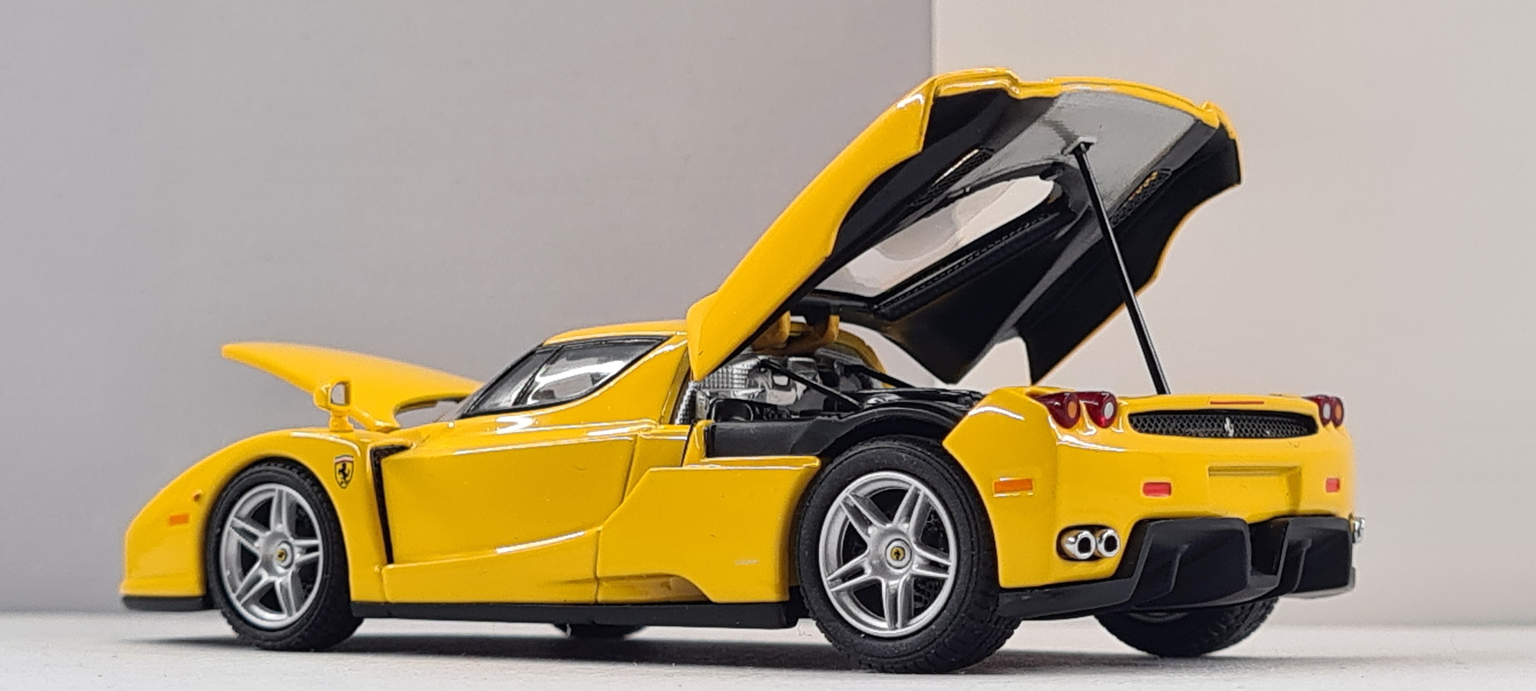 scale & brand: 1/43 Kyosho... year - manufacturer & model: 2002 