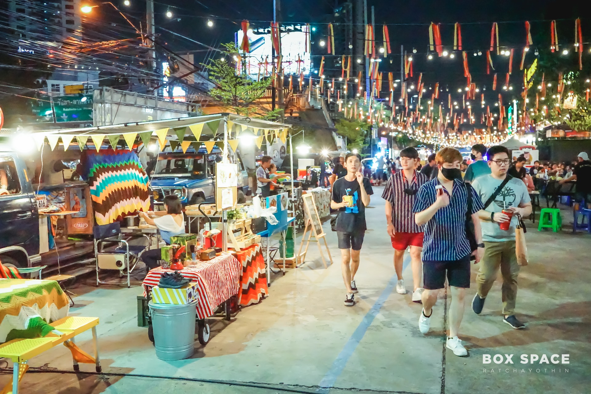 ลานเท เรโทร @ BOX SPACE 🚙... - BOX SPACE Ratchayothin | Facebook